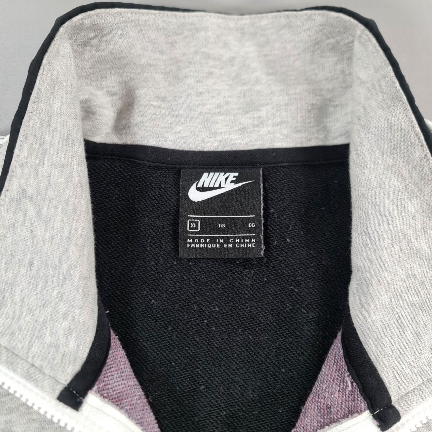 Nike Nike Mens Sweatshirt Grey XL Quarter Zip Big Logo Sweatshirt CZ9948 050 Size US XL / EU 56 / 4 - 4 Thumbnail