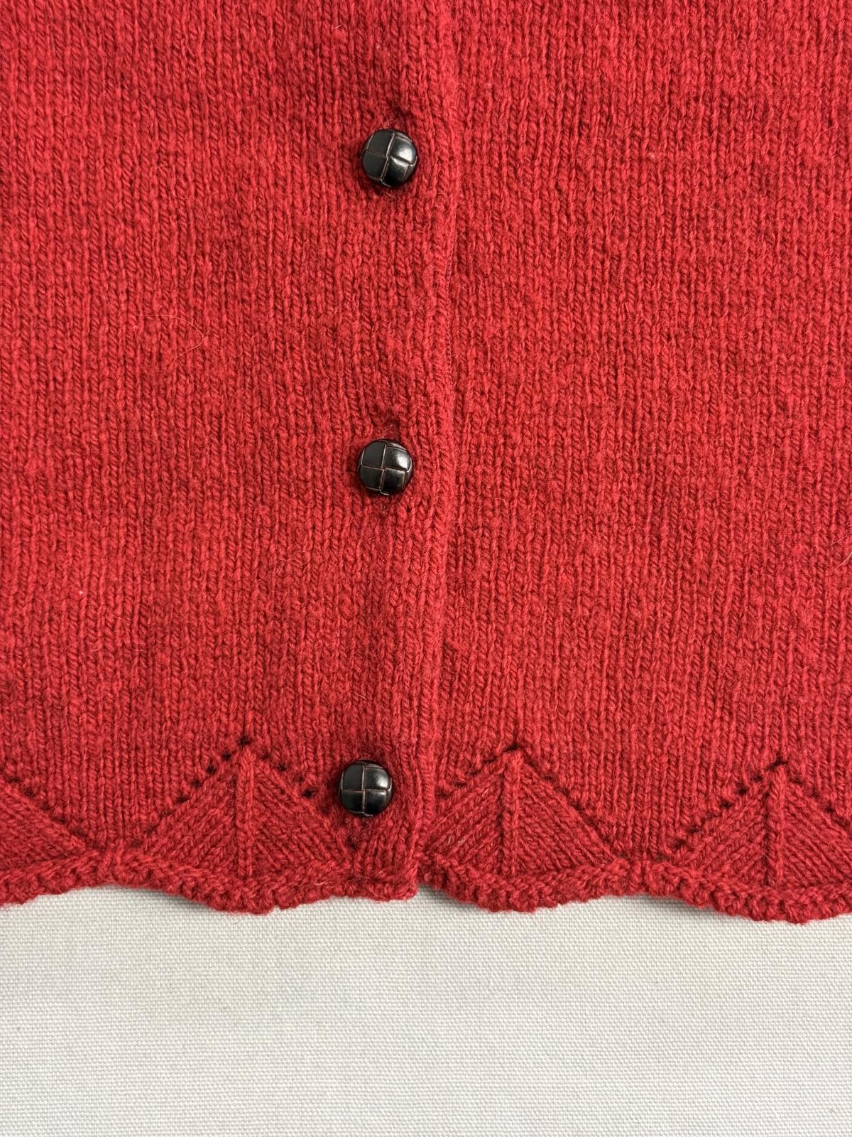 L.L. Bean Vintage L.L. Bean Womens Red Cardigan 100% Wool Scotland - M Size M / US 6-8 / IT 42-44 - 3 Thumbnail