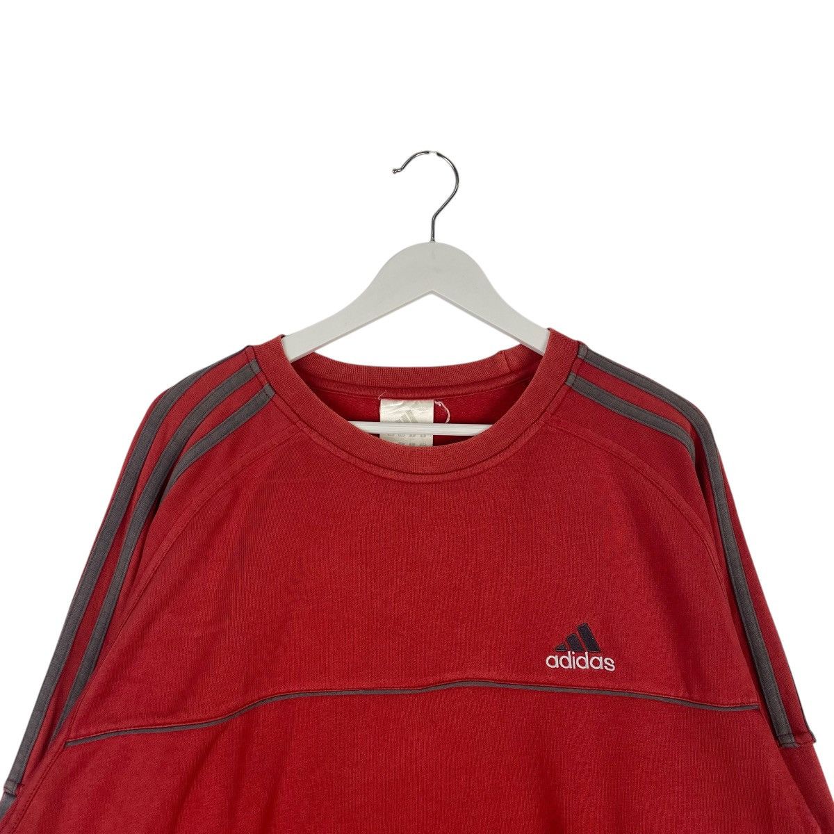 Adidas Vintage Adidas Embroidery Crewneck Sweatshirt Black/Red Size US L / EU 52-54 / 3 - 4 Thumbnail