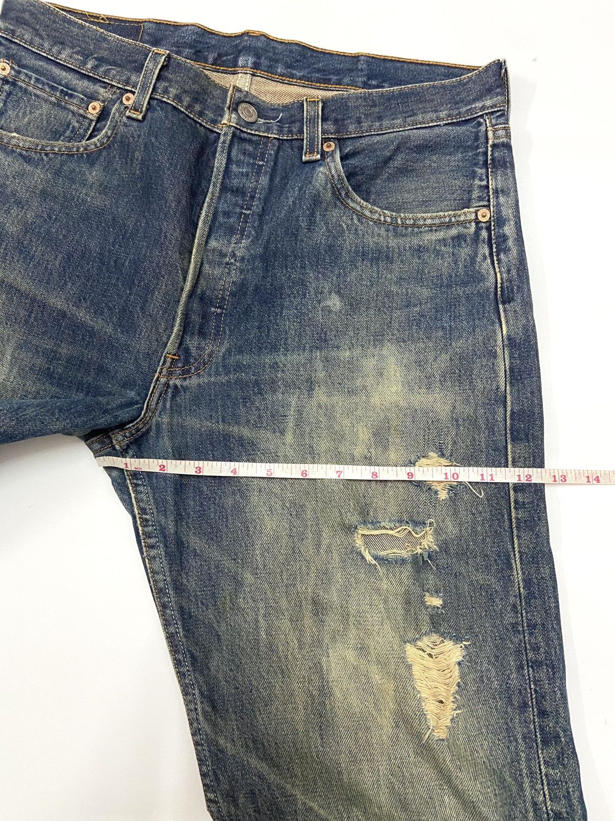 Levi's LEVI'S 501 DISTRESSED JEANS Size US 33 - 12 Thumbnail