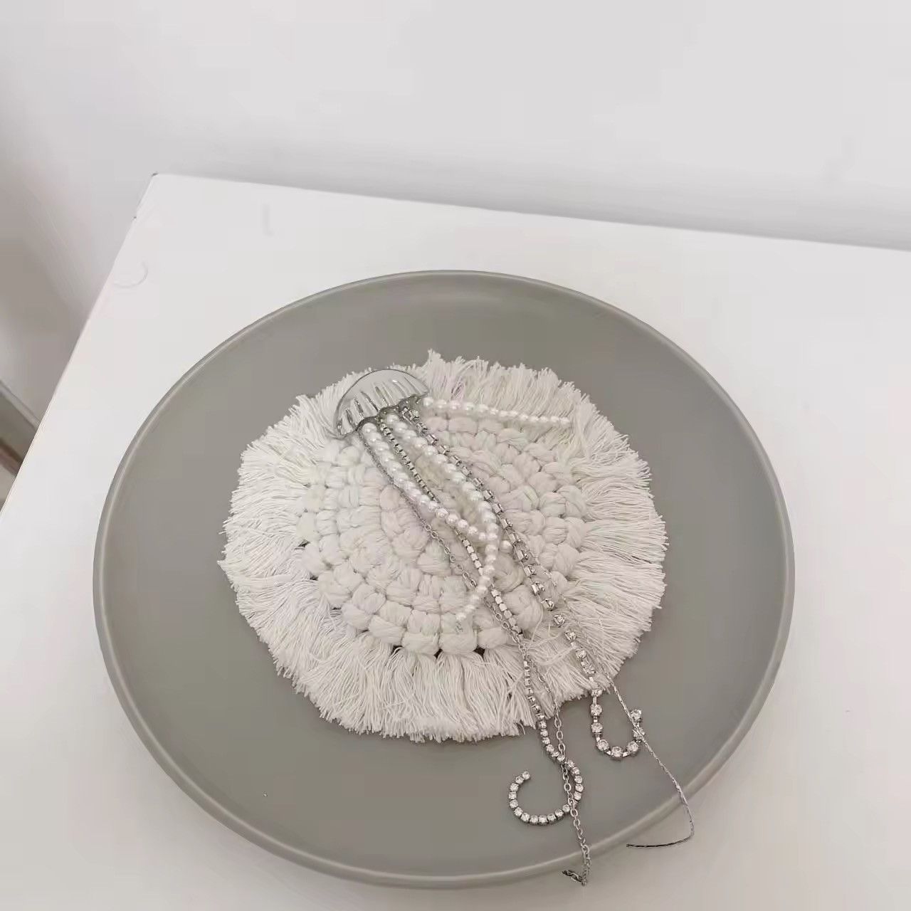 Jewelry Exquisite Elegant Pearl Long Tassel Jellyfish Brooch Size ONE SIZE - 3 Thumbnail