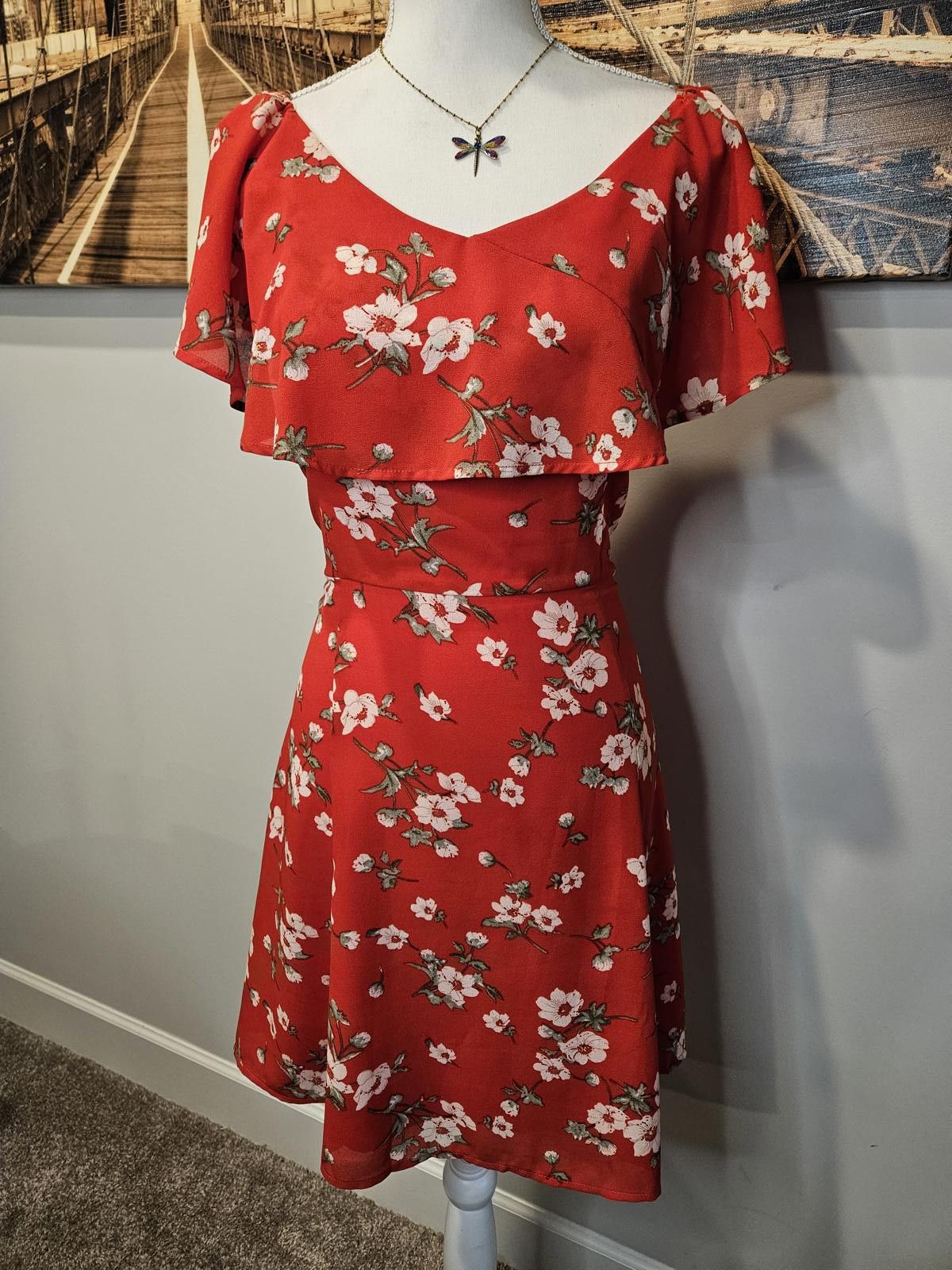 Fabric Brand & Co. Fab'rik Red Floral Dress with Flowy Sleeves Size L / US 10 / IT 46 - 1 Thumbnail