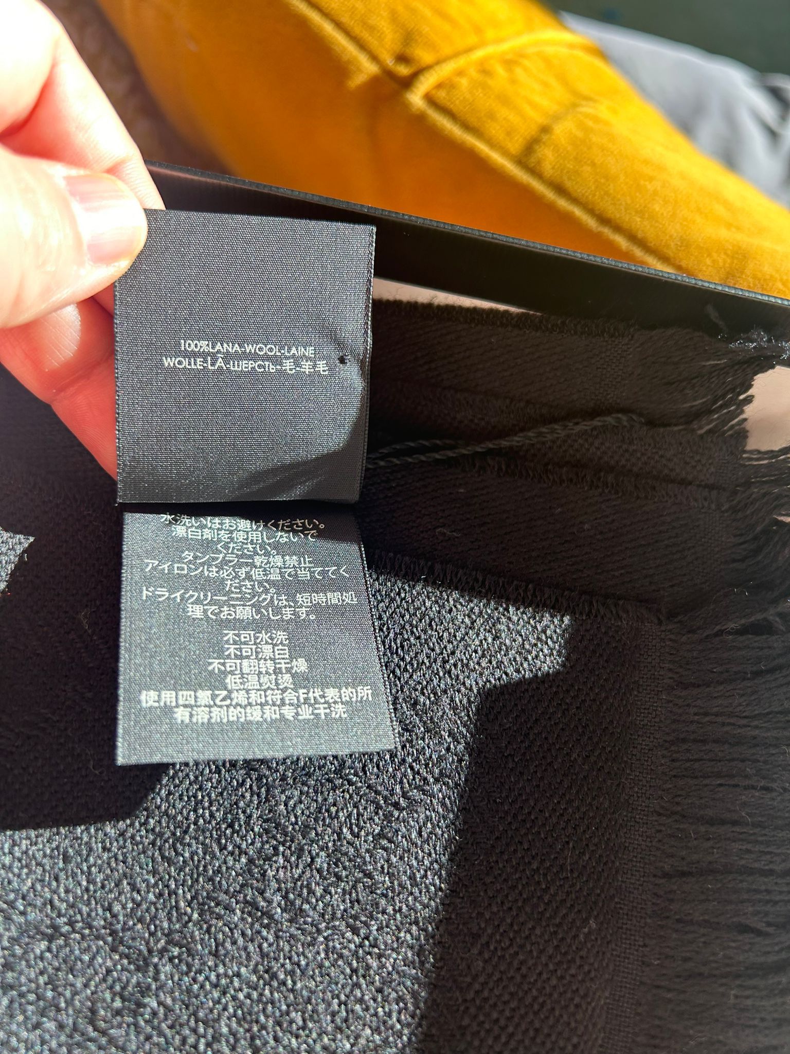 Gucci o1flszh0925 Size: OS / Scarf in Grey Size ONE SIZE - 3 Thumbnail