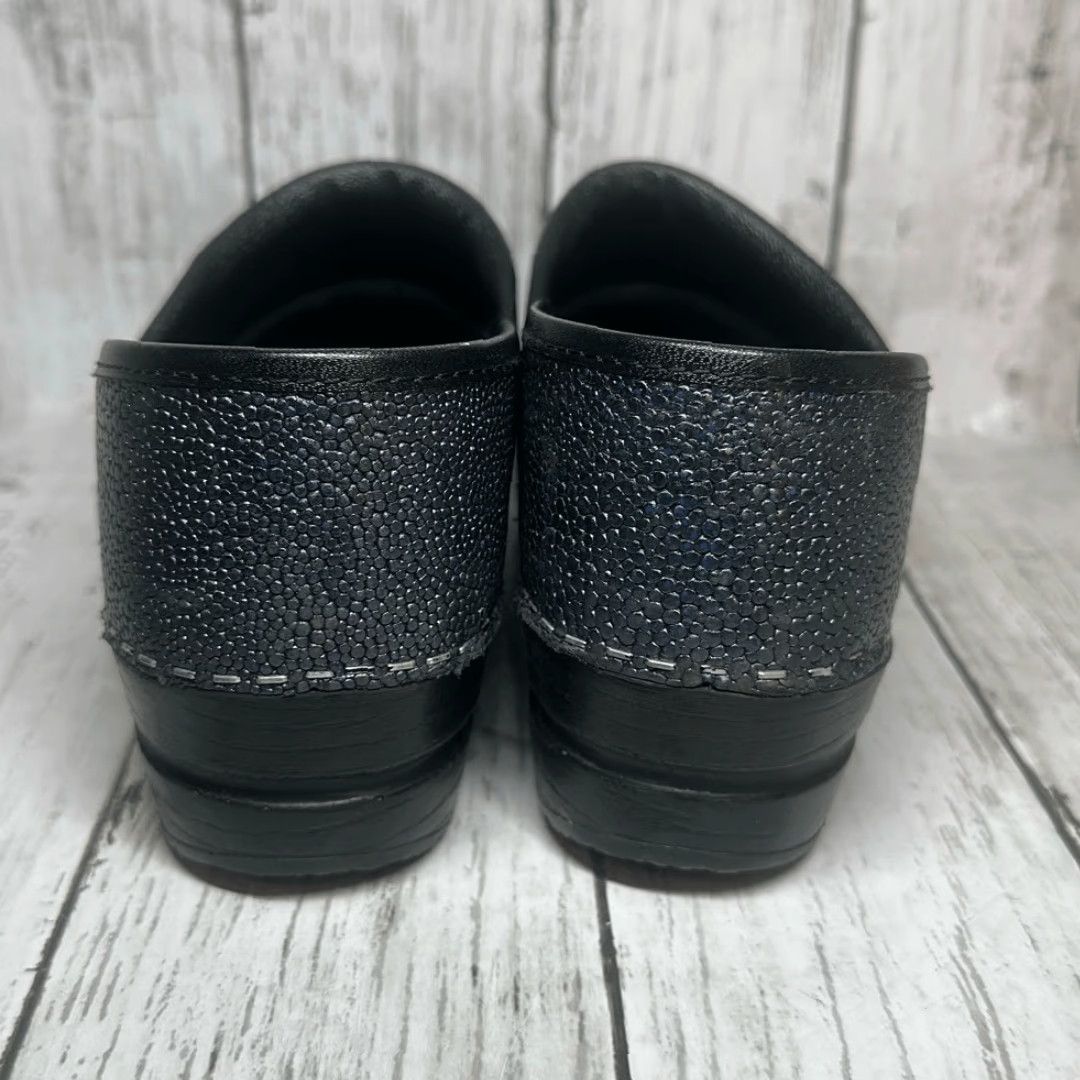 Vintage Sanita Women's Original Professional Blue Pebble Clog EU38 US 7.5 Leather Slip-On Mule Black Blue Pebble 90s? Size ONE SIZE - 7 Thumbnail