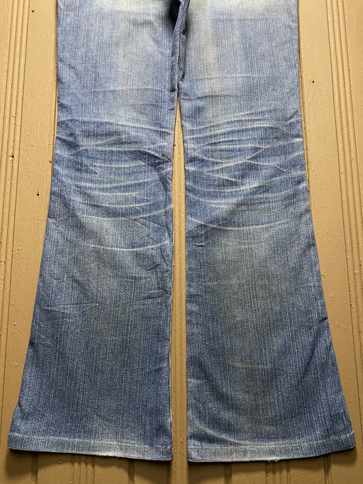 Hypebeast Japanese Brand 90’s Vibe Rue de France Fade Blue Flare Jeans Size US 29 - 6 Thumbnail