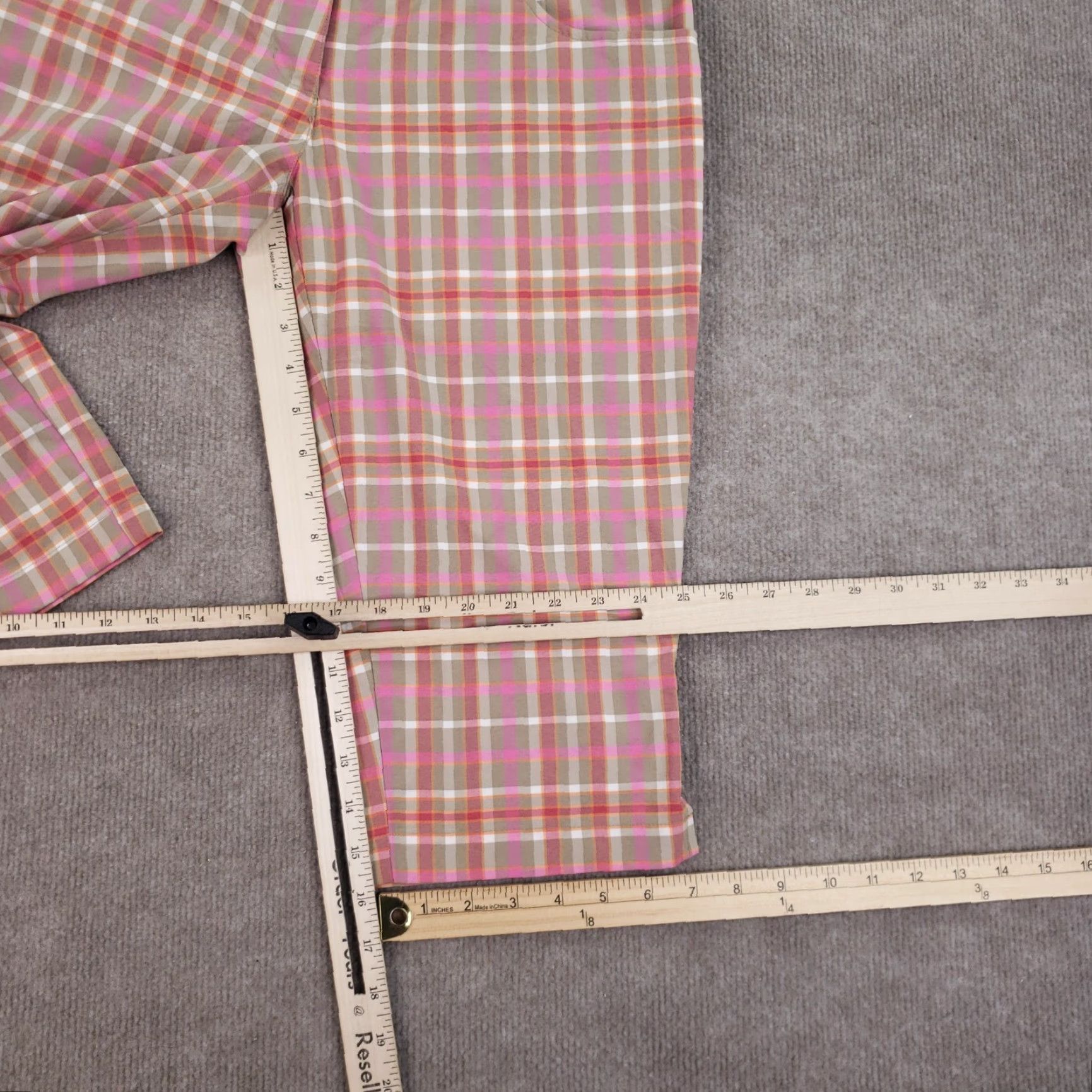 Adidas Adidas Women's Bermuda Shorts Pink Beige Plaid Size 4 Regular Lightweight Size 27" / US 4 / IT 40 - 2 Thumbnail