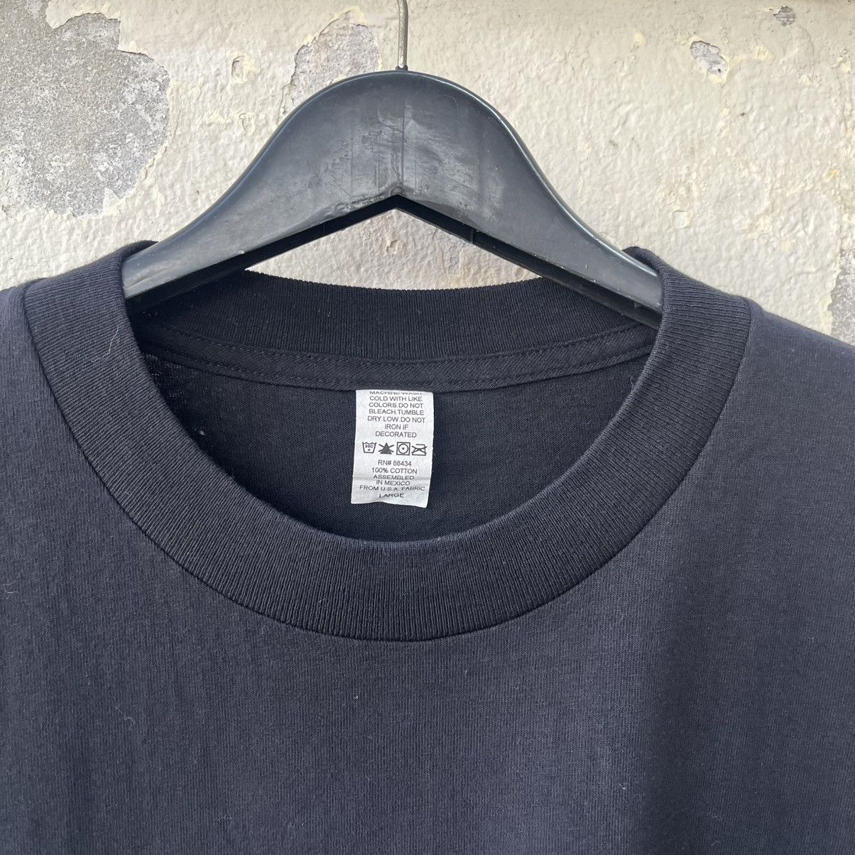 Vintage Vintage Deftones Logo T-Shirt Black Nu Metal Band Tee Size US L / EU 52-54 / 3 - 7 Thumbnail