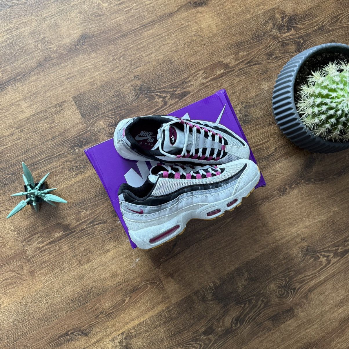 Nike Nike Air Max 95 Sb “Cactus Flower” Size US 9.5 / EU 42-43 - 3 Thumbnail