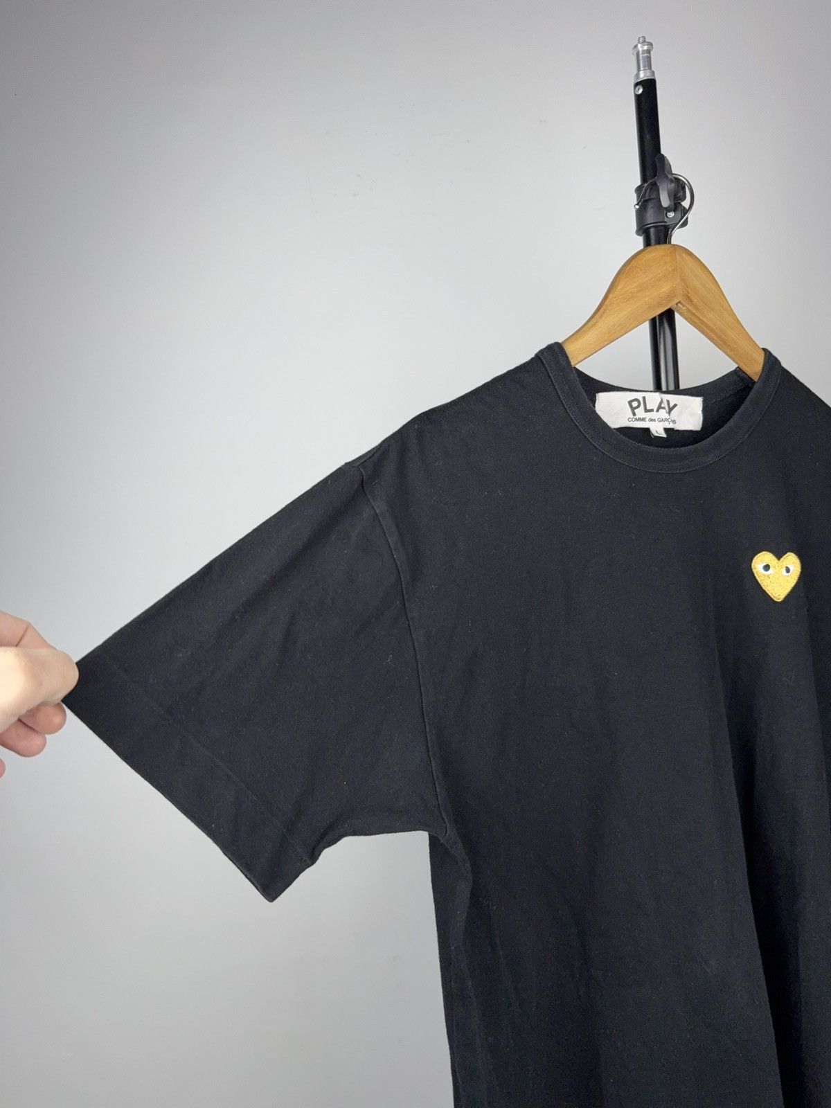 CDG by Comme des Garcons Comme des Garçons PLAY Gold Heart Black Tee Made in Japan Size US L / EU 52-54 / 3 - 6 Thumbnail