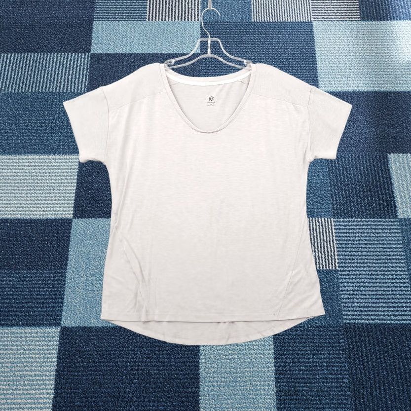 Champion Champion T Shirt Womens M Medium Gray Scoop Neck Short Sleeves Polyester Logo Size M / US 6-8 / IT 42-44 - 1 Thumbnail