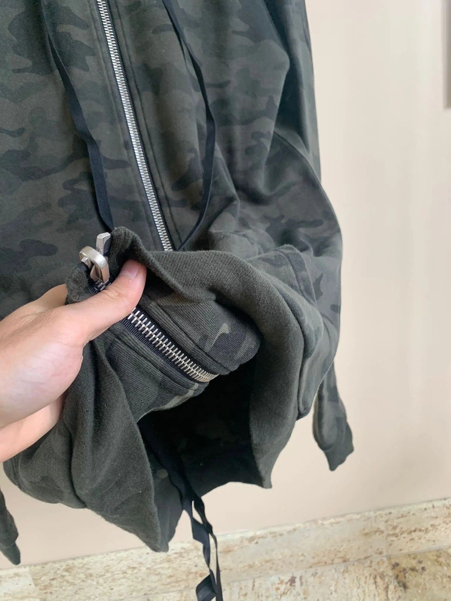 Ben Taverniti Unravel Project Reversible Camo Hoody in Camo Size US XS / EU 42 / 0 - 9 Thumbnail