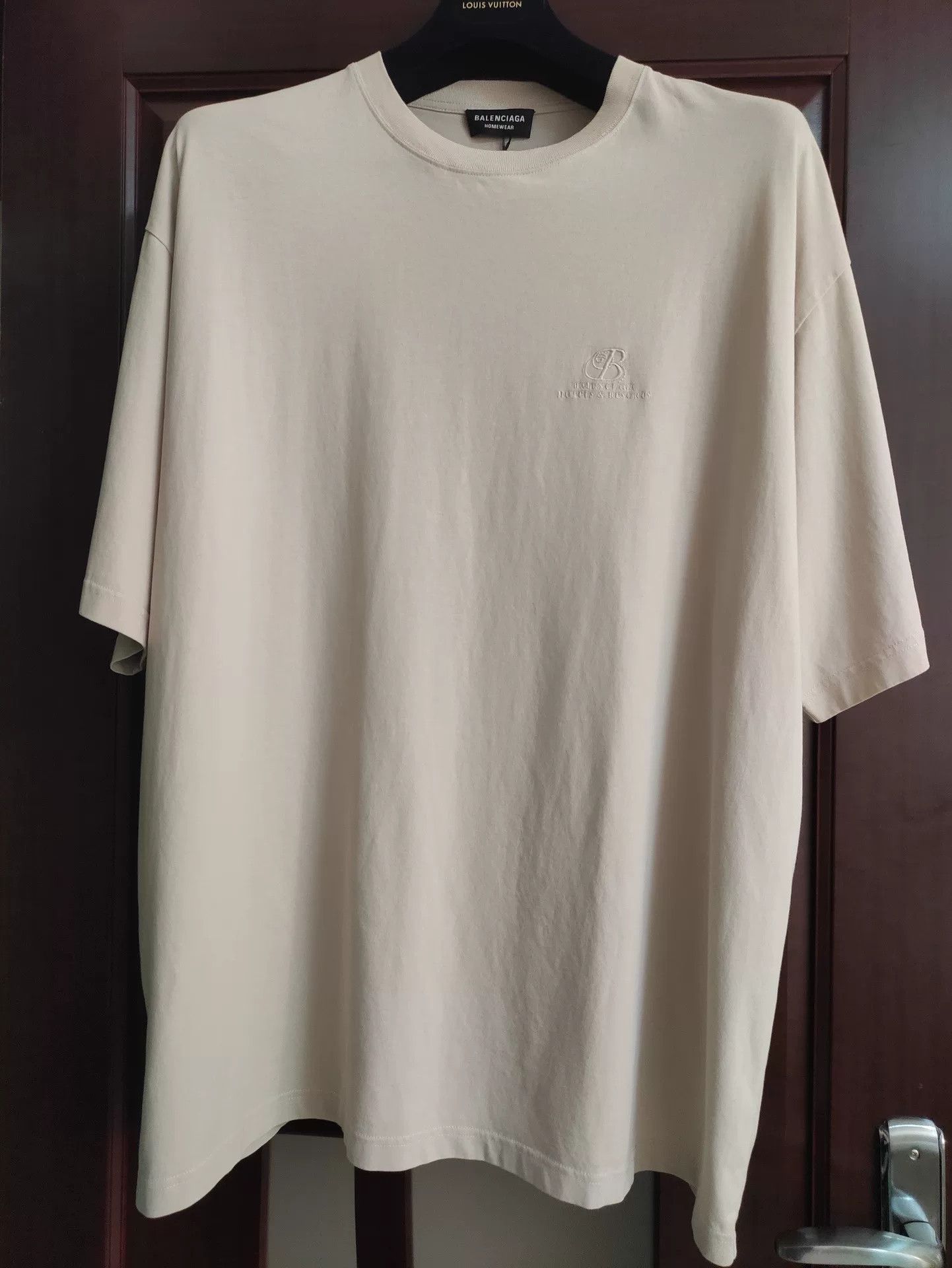 Balenciaga Balenciaga Homewear Beige Short Sleeve Size US L / EU 52-54 / 3 - 1 Thumbnail