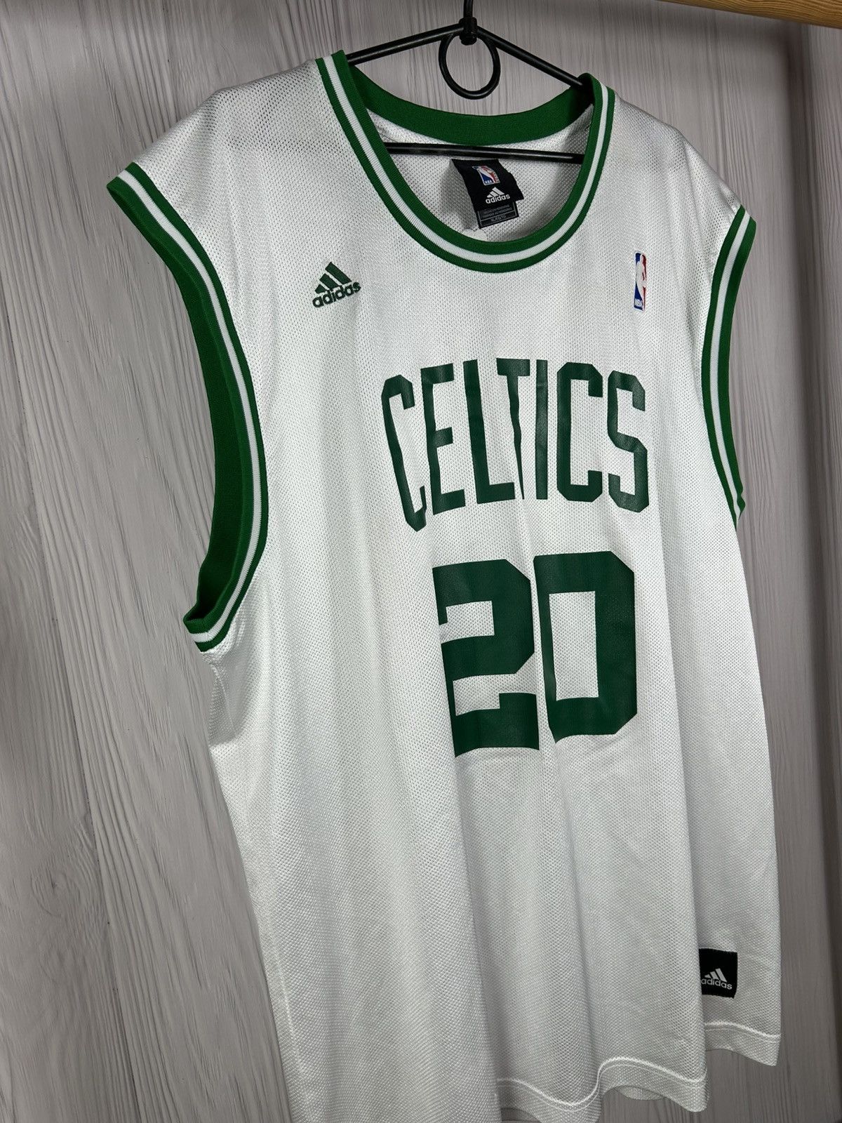 Adidas Vintage NBA Adidas Celtics #20 Allen Jersey Tank Top Size XL Size US XL / EU 56 / 4 - 4 Thumbnail