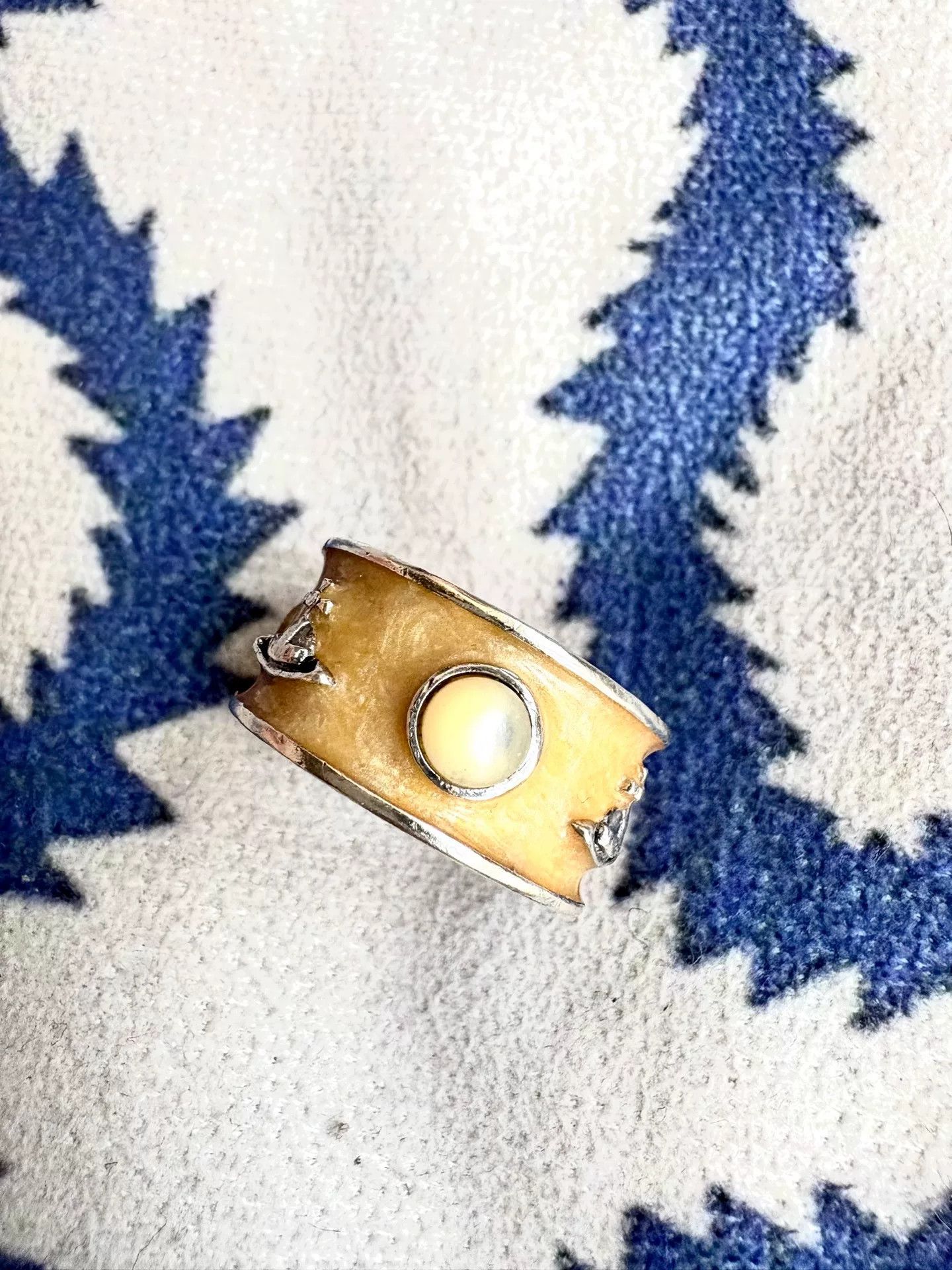 Vivienne Westwood vivienne westwood vintage king ring in beige Size ONE SIZE - 1 Thumbnail