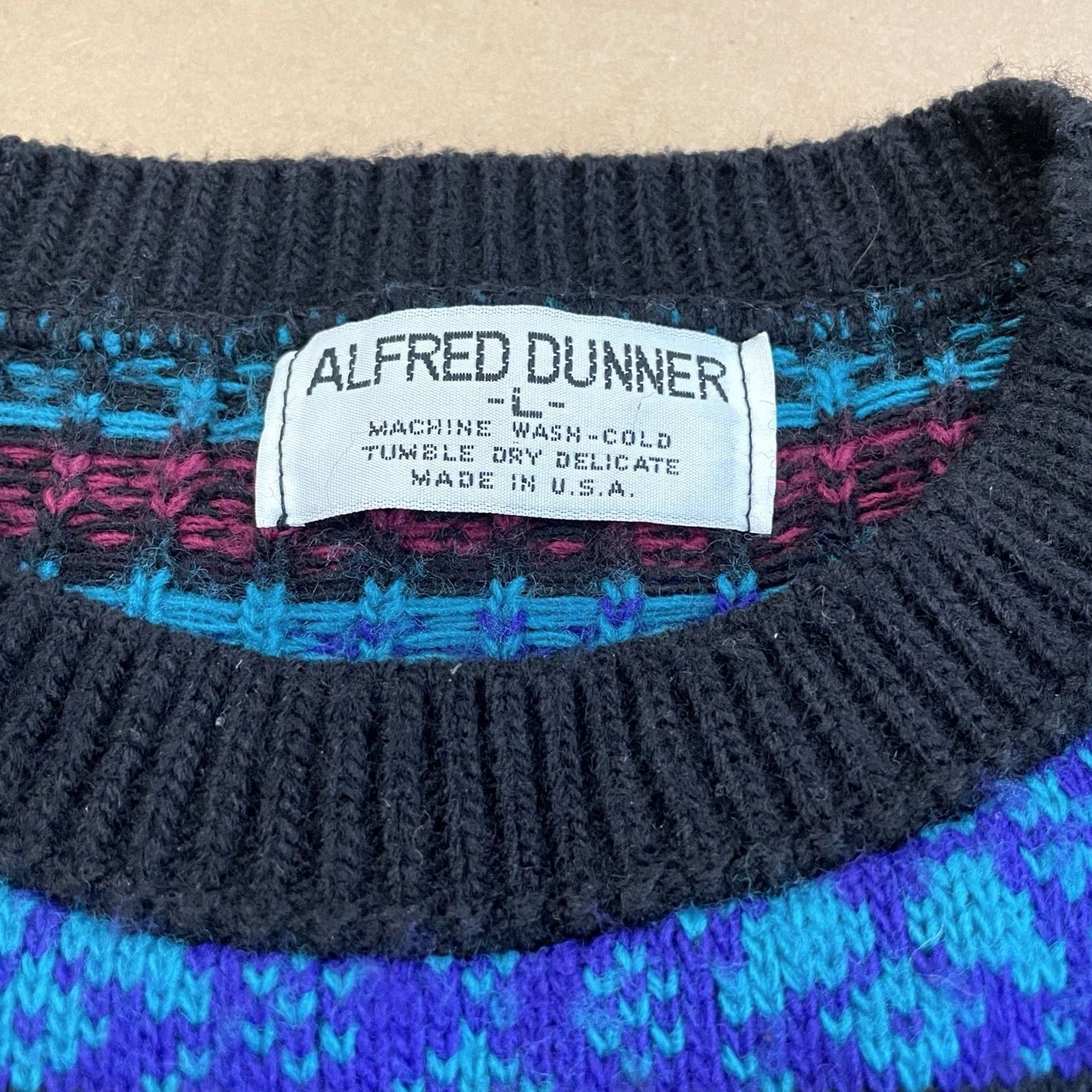 Vintage VINTAGE Alfred Dunner Knit Sweater Mens Large Blue Geometric 90s Pullover Knits Shirt Size US L / EU 52-54 / 3 - 4 Thumbnail