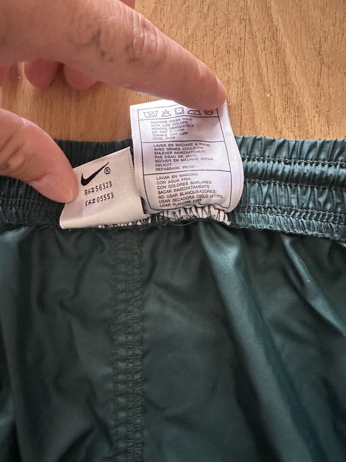Nike × Vintage Vintage 90s Nike Nylon Jogger Windbreaker Baggy Pants Size US 36 / EU 52 - 7 Thumbnail