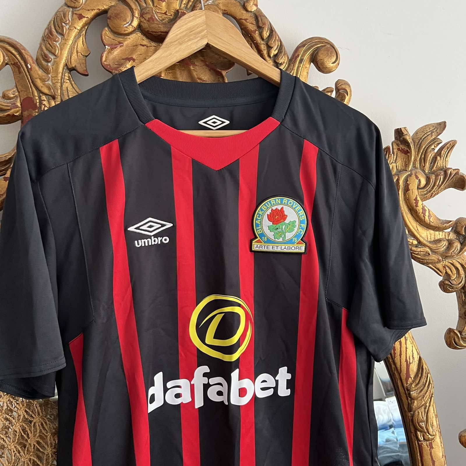 Umbro Umbro Blackburn Rovers soccer Jersey Football Tshirt Sz XL Size US XL / EU 56 / 4 - 4 Thumbnail