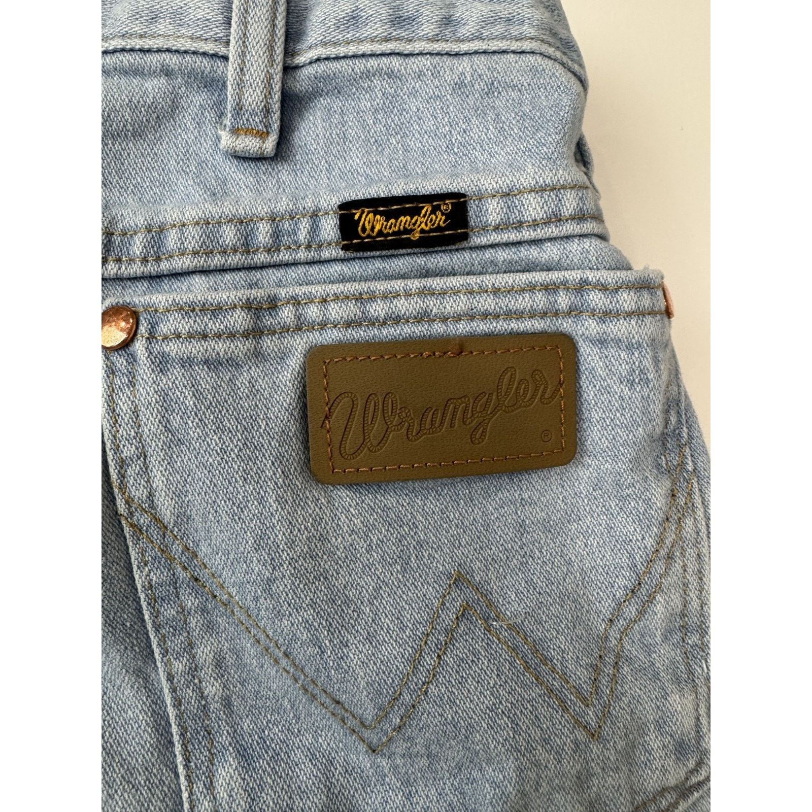Other Wrangler Jeans Men LIght Wash Western Straight Cowboy 35*32 Size US 35 - 9 Thumbnail