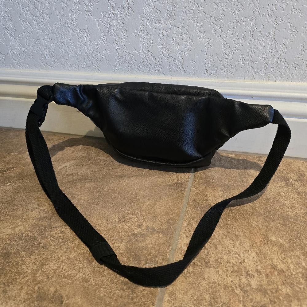 Designer Black Faux Leather WF Belt Bag Size ONE SIZE - 2 Thumbnail