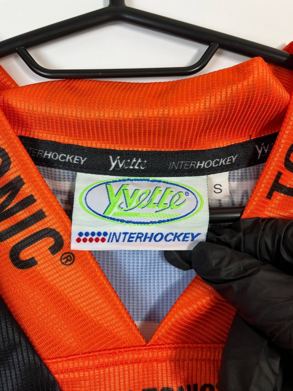 Other SC BERN 2007 2008 HOME ICE HOCKEY JERSEY SWISS YVETTE Sz S Size US S / EU 44-46 / 1 - 3 Thumbnail