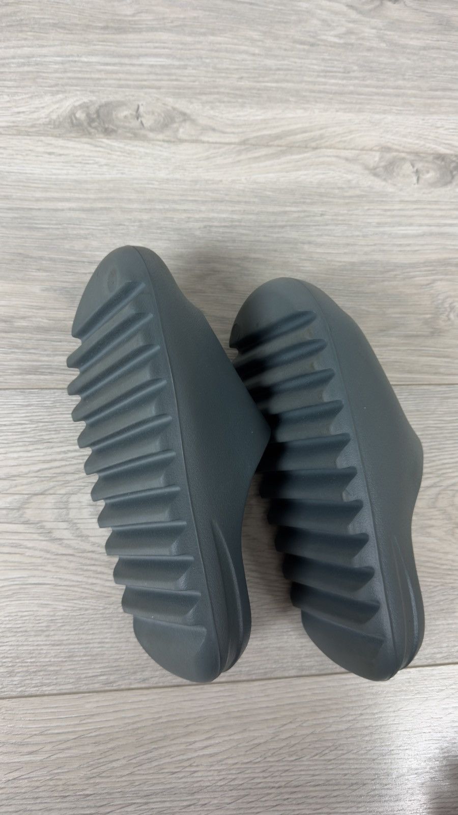 Adidas × Kanye West Adidas Yeezy Slide Size US 4 / IT 34 - 5 Thumbnail