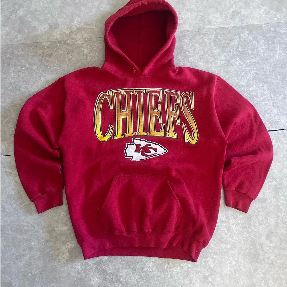 Vintage Vintage Kansas City Chiefs Heavy Weight Red Hoodie Size L Size US L / EU 52-54 / 3 - 1 Thumbnail