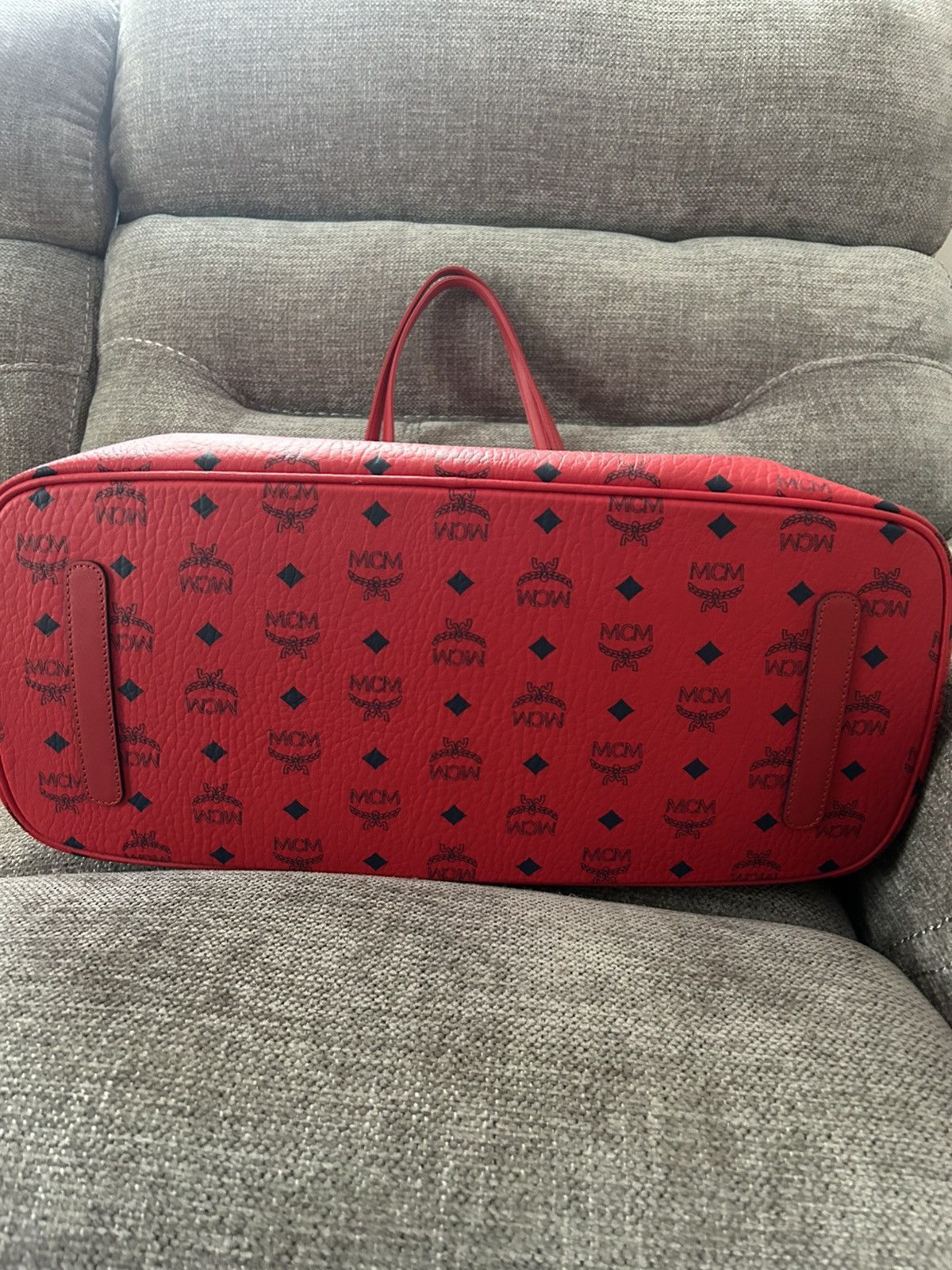 MCM Large Liz Reversible Shopper - Candy Red Size ONE SIZE - 8 Thumbnail