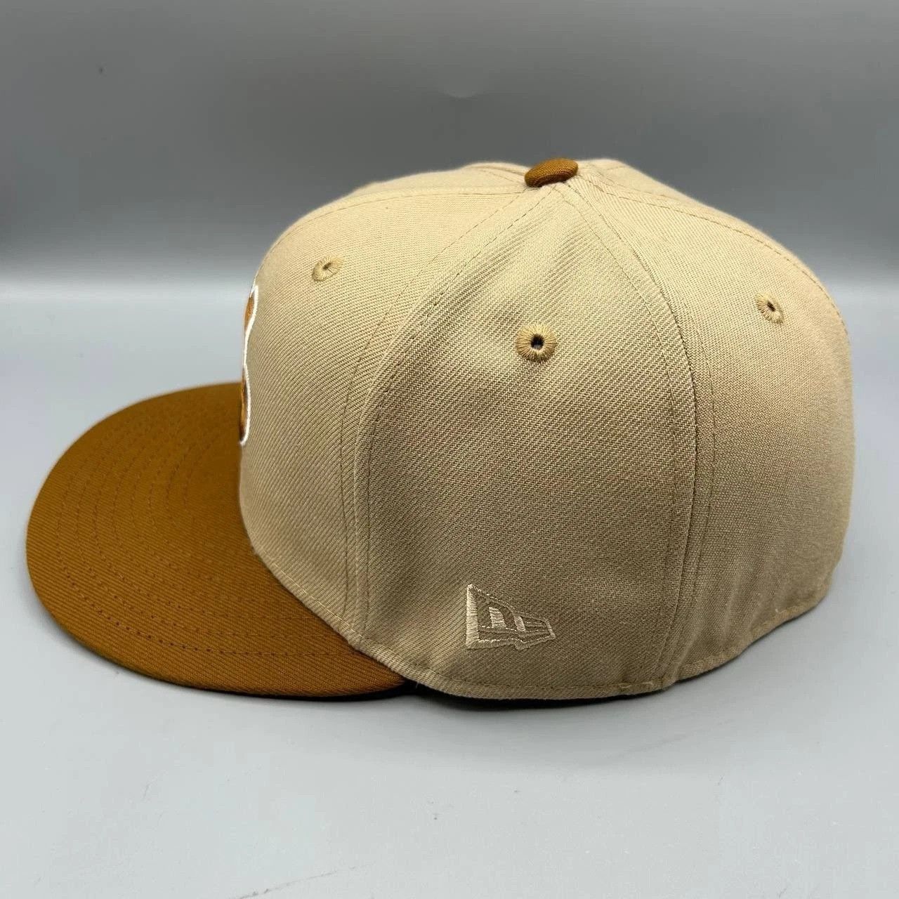 New Era Montreal Expos Hat Men 7 3/8 Beige Brown MLB Fitted Cap Size ONE SIZE - 4 Thumbnail