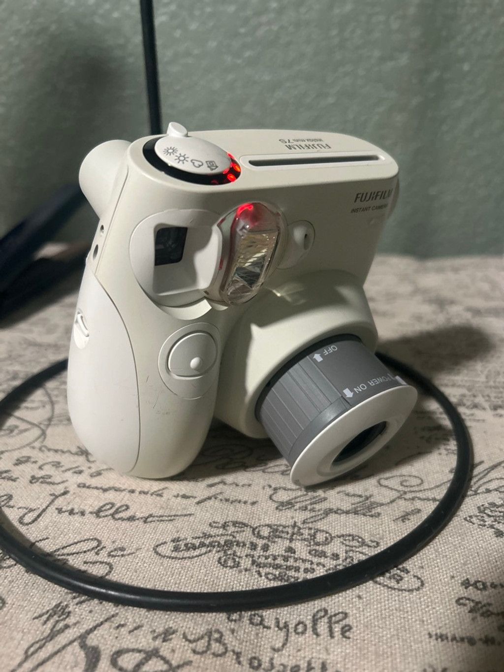 Fujifilm Fujifilm Instax Mini 7S Instant Film Camera White Gray Size ONE SIZE - 1 Thumbnail