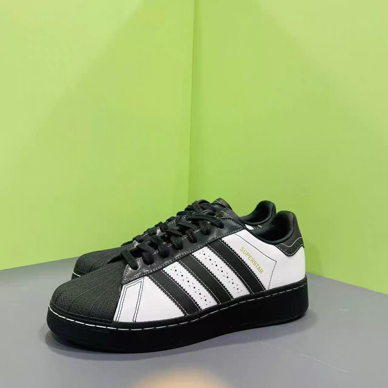 Adidas adidas SUPERSTAR Sneakers K15 Size US 9.5 / EU 42-43 - 2 Thumbnail