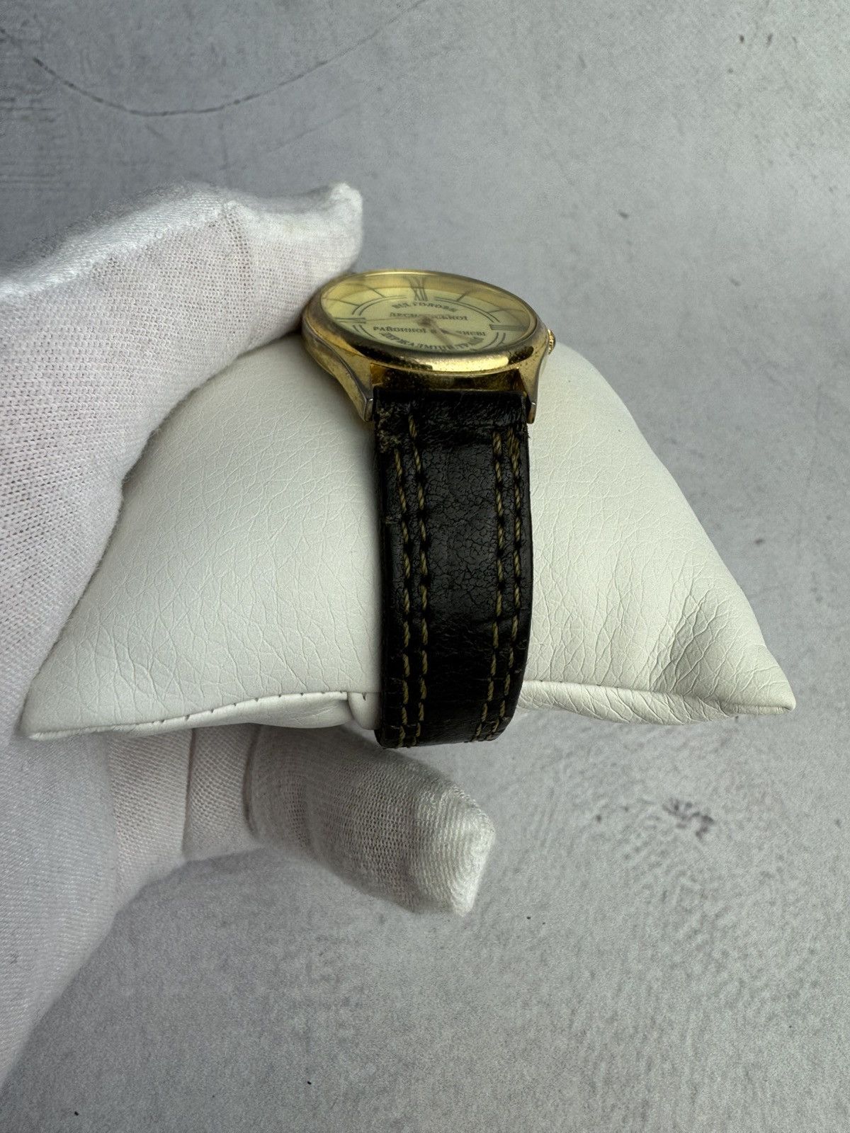 Japanese Brand × Vintage Vintage Kyiv Japanese Style Watch Vintage Size ONE SIZE - 3 Thumbnail