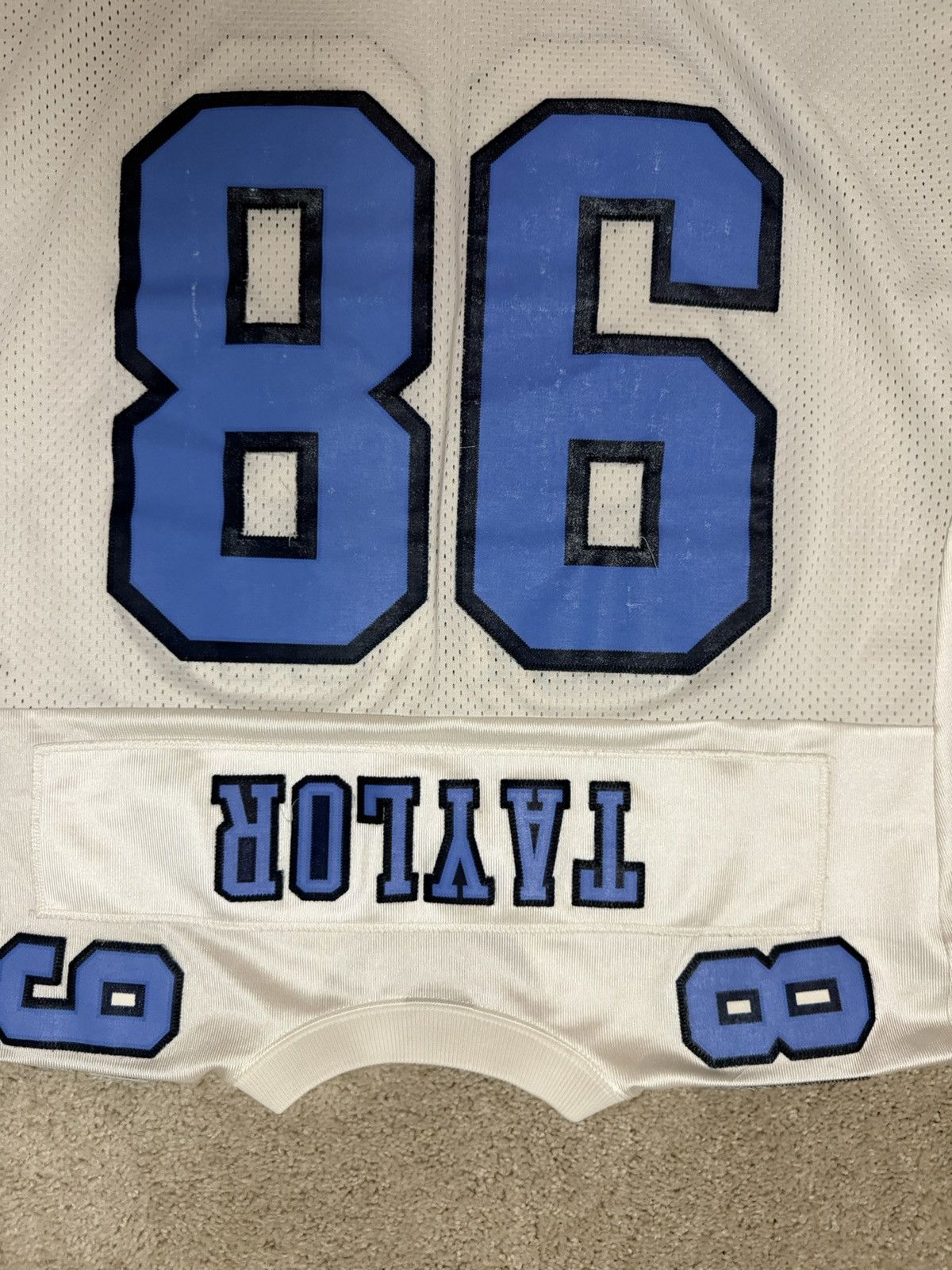 Vintage Vintage Nike Lawrence Taylor Jersey Size US L / EU 52-54 / 3 - 5 Thumbnail