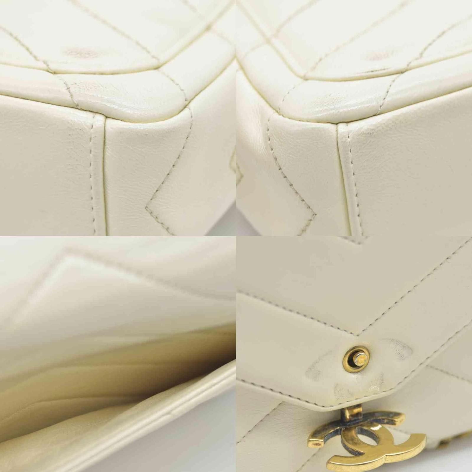 Chanel 2016 Chanel Ivory Chevron Quilted Leather Paris-Seoul Coco Size ONE SIZE - 5 Thumbnail