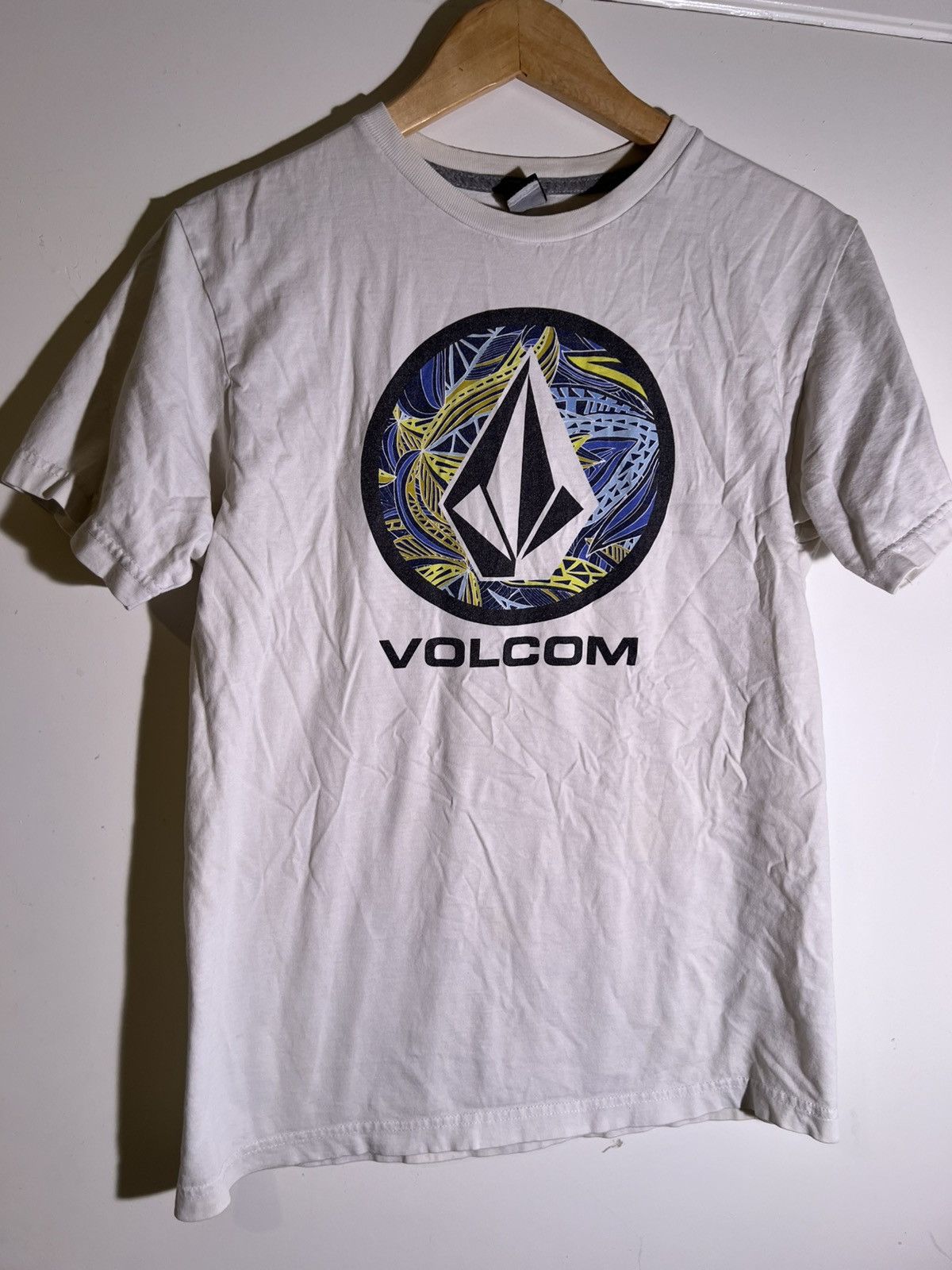 Vintage Y2K 2000’s VTG Vintage Volcom Streetwear Retro Logo T Shirt Size US M / EU 48-50 / 2 - 1 Thumbnail
