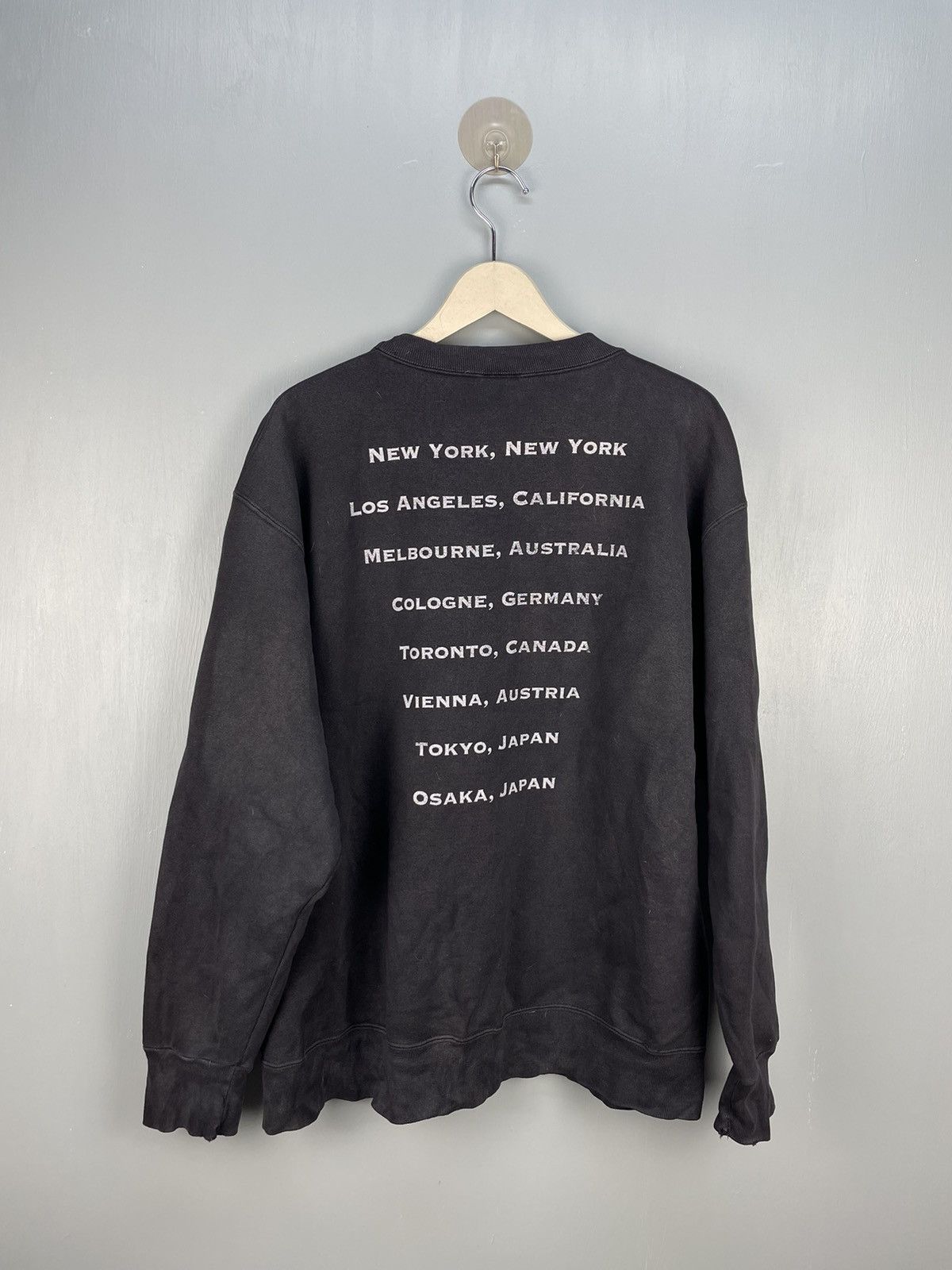 Disney Vintage 90s Beauty And The Beast disney sweatshirt Size US L / EU 52-54 / 3 - 2 Thumbnail