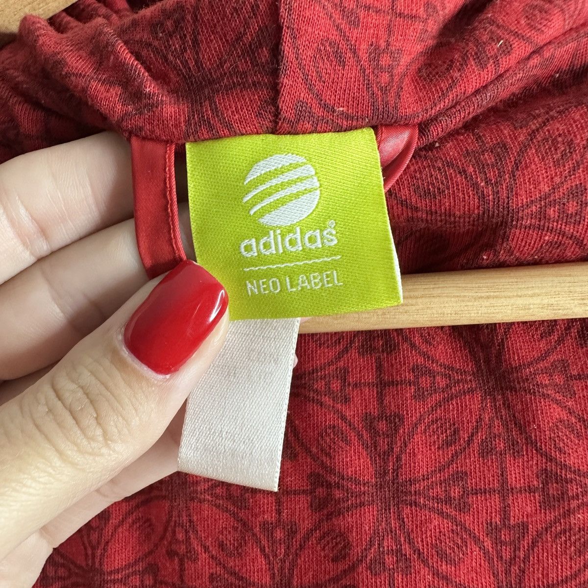 Adidas Vintage Adidas Neo Label Red Windbreaker Jacket Size S / US 4 / IT 40 - 10 Thumbnail