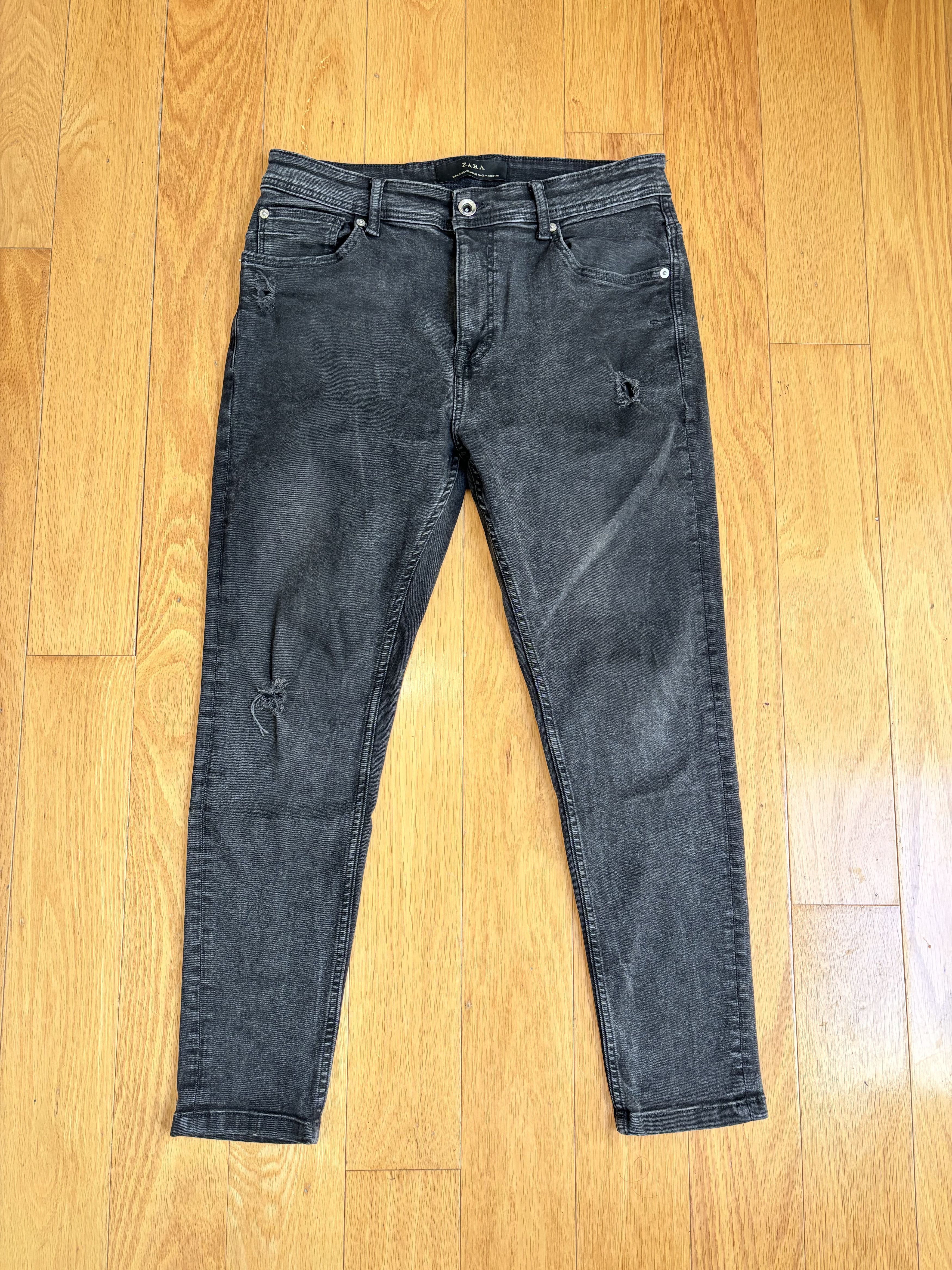 Zara Vintage Zara Distressed Skinny Jeans 32/32 Size US 32 / EU 48 - 1 Thumbnail