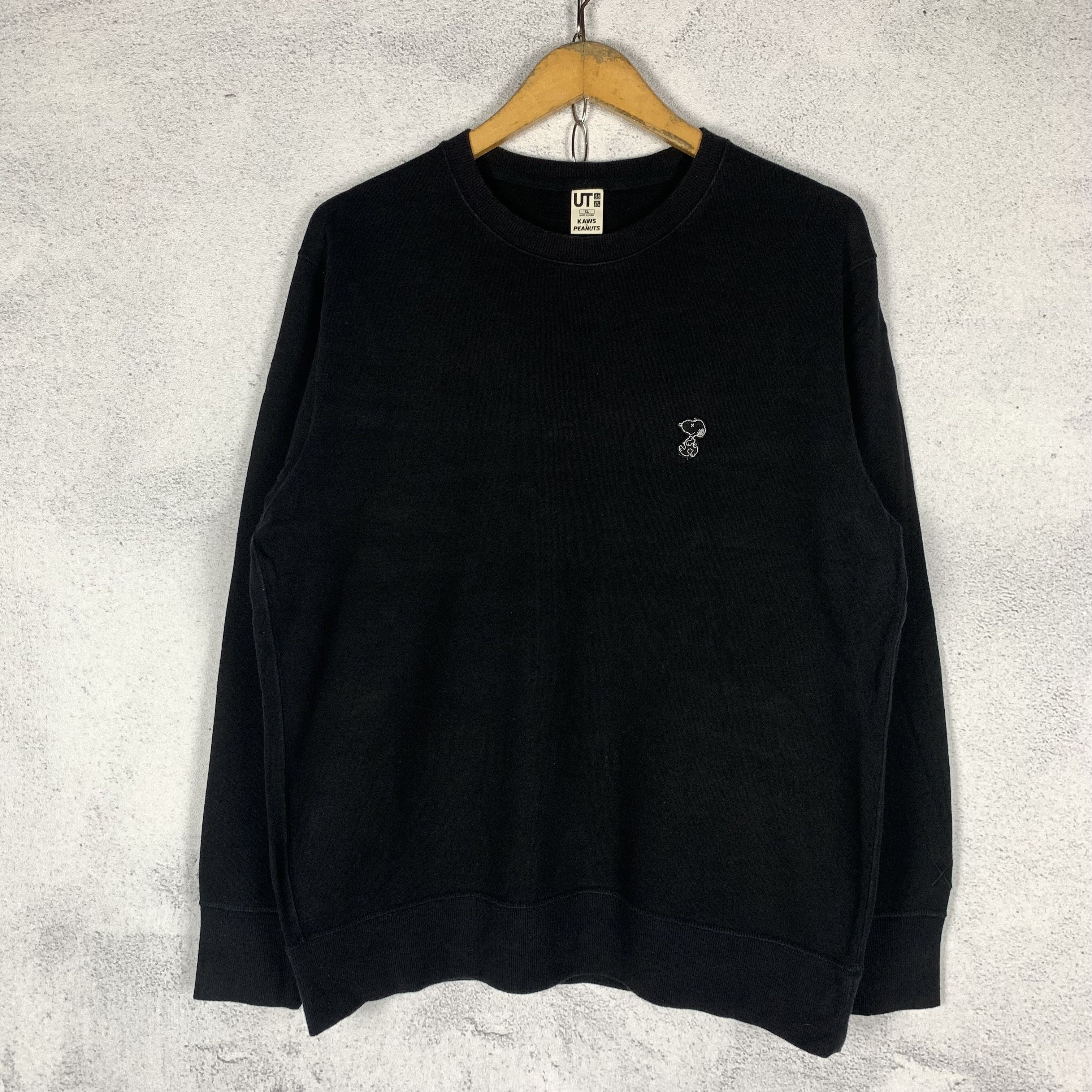 Kaws Uniqlo x Kaws Sweatshirt Crewneck Size US M / EU 48-50 / 2 - 1 Thumbnail