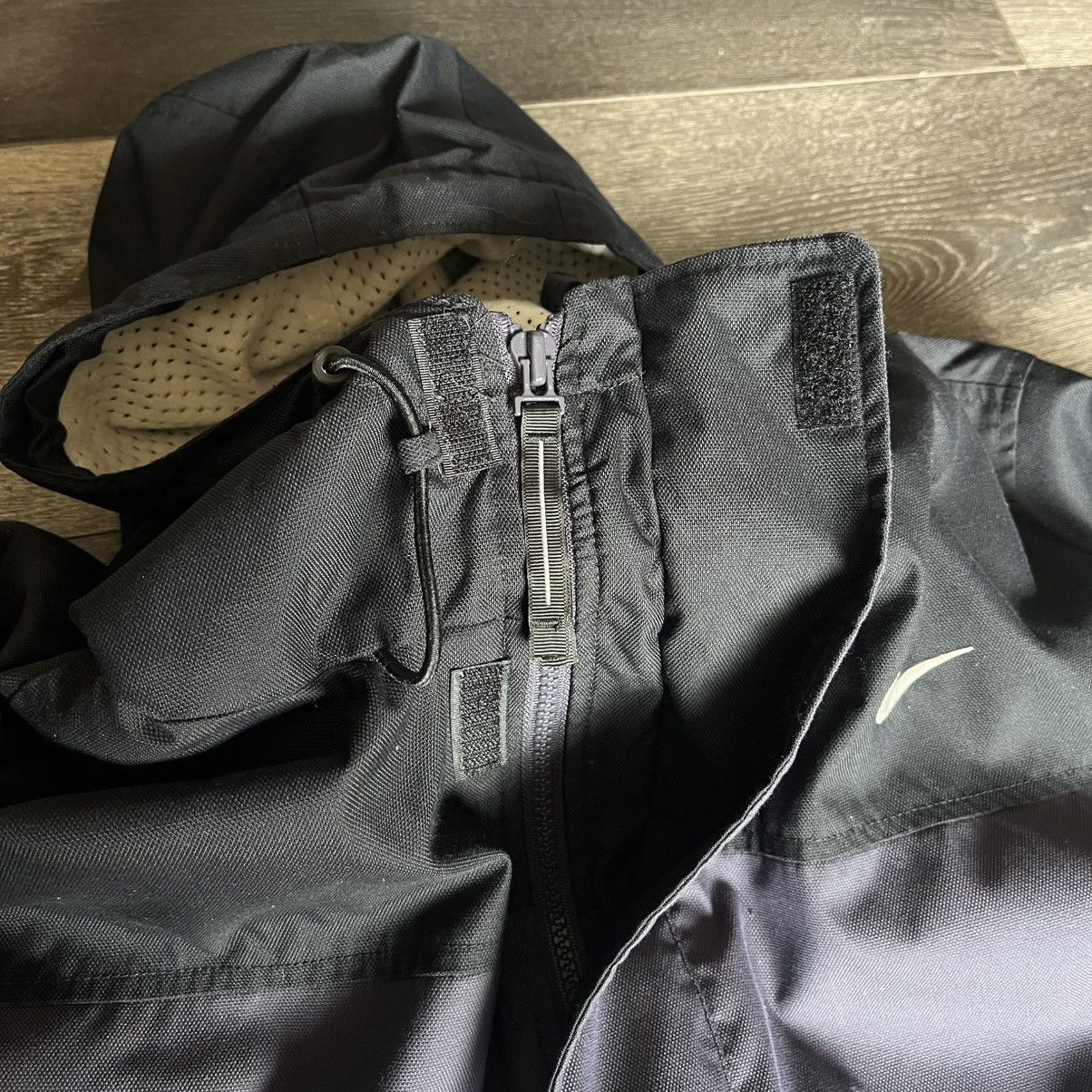 Nike Vintage Y2K Nike Basic Swoosh Logo Hooded Windbreaker Jacket Size US S / EU 44-46 / 1 - 6 Thumbnail