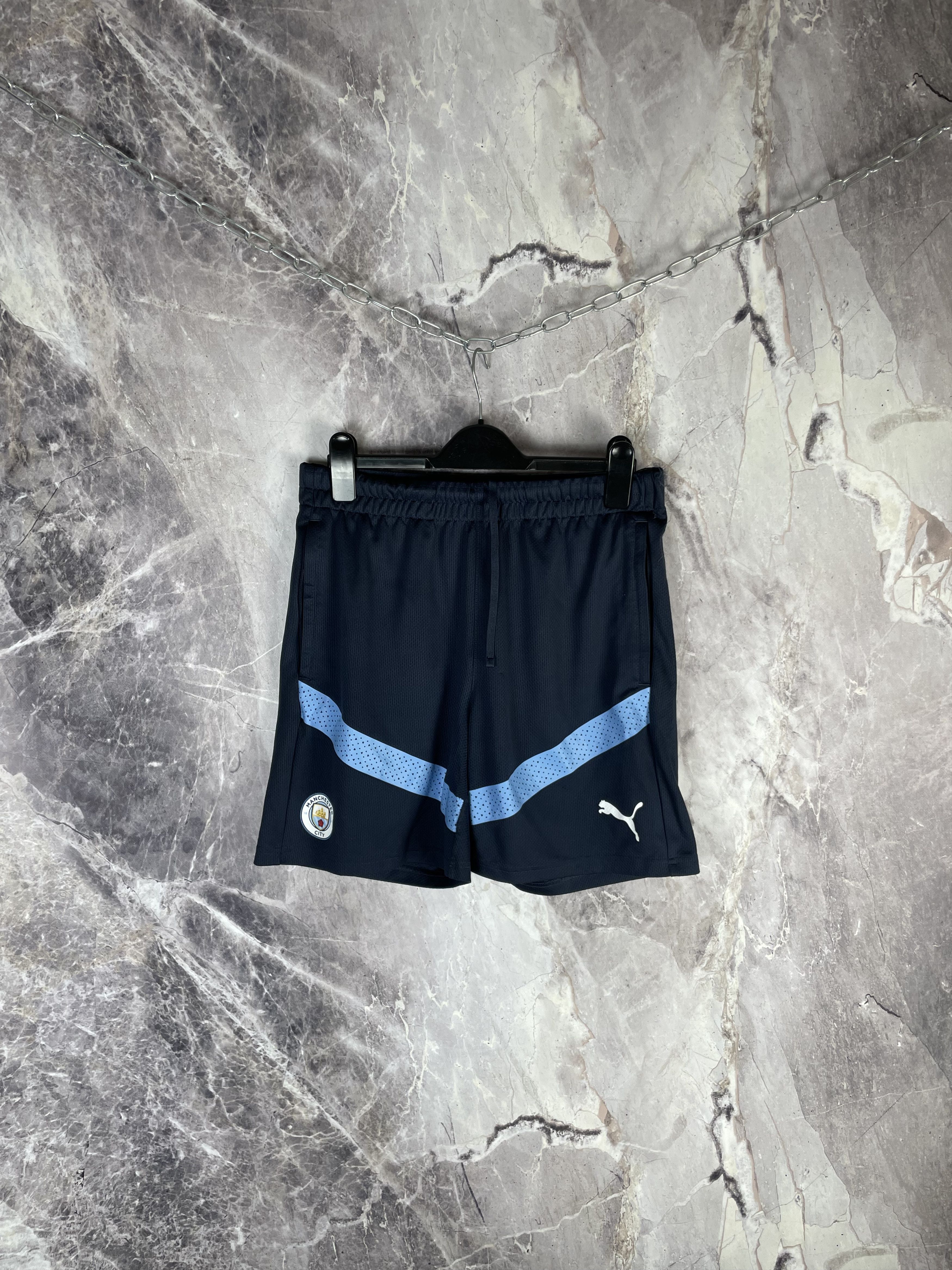 Puma Vintage Puma Manchester City Soccer Shorts Size US 32 / EU 48 - 1 Thumbnail