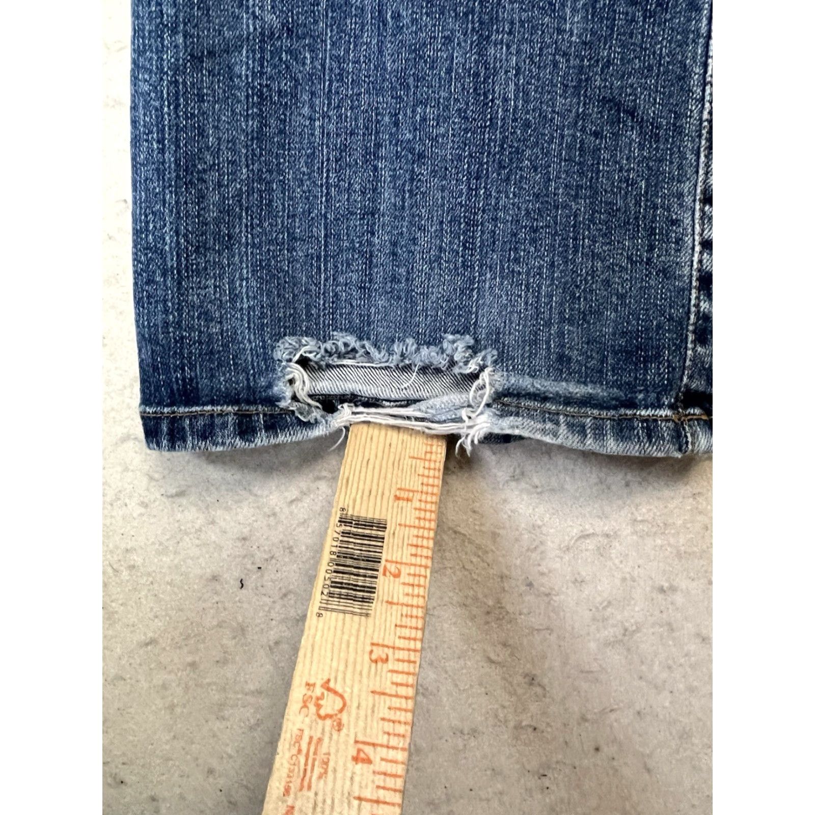 Lucky Brand VINTAGE Lucky Brand Jeans Womens Denim Classic Fit Straight Leg Sz 10/30 Distressed Blue Size 32" / US 10 / IT 46 - 6 Thumbnail