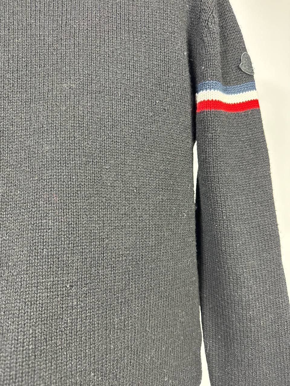 Moncler × Vintage ⚫️RARE Moncler Wool Sweater Black Logo Crewneck Jumper Size M Size M / US 6-8 / IT 42-44 - 4 Thumbnail