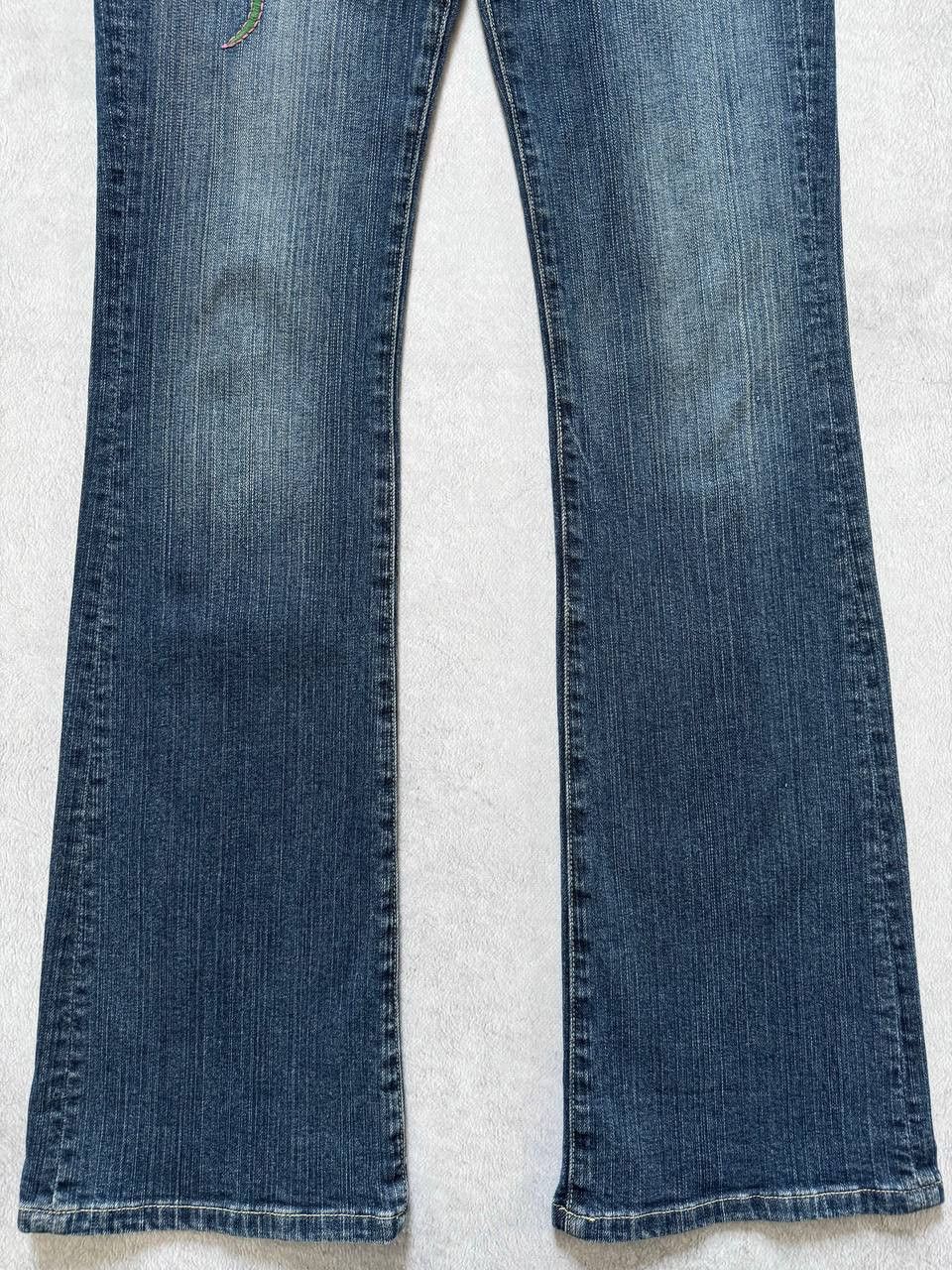 Guess Vintage Y2K Guess Bootcut Flared Jeans Floral Embroidered Size 27" / US 4 / IT 40 - 7 Thumbnail