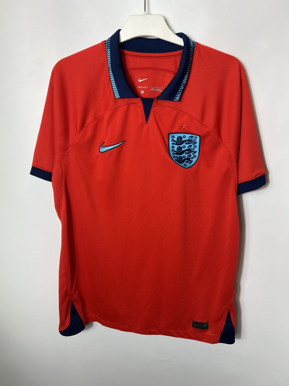Nike Nike ENGLAND 2022 2023 AWAY FOOTBALL SOCCER Shirt DNO685-600 Size US L / EU 52-54 / 3 - 1 Thumbnail