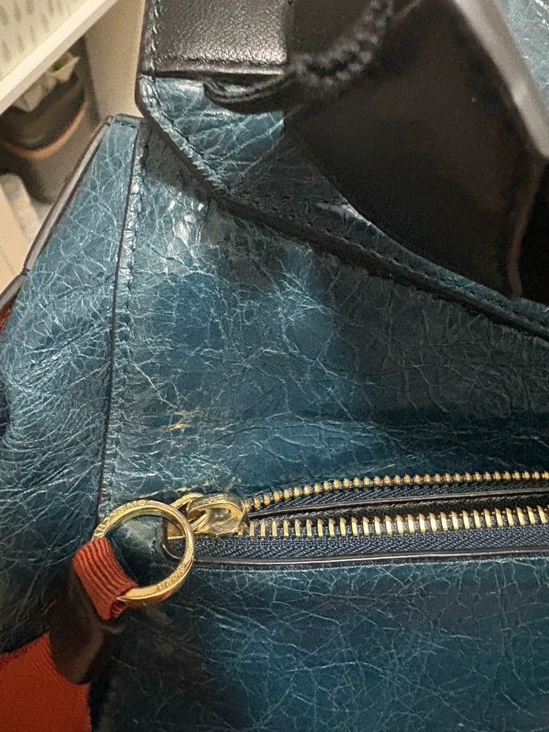Givenchy Givenchy Shoulder bag with missing strap, minor signs of u Size ONE SIZE - 7 Thumbnail
