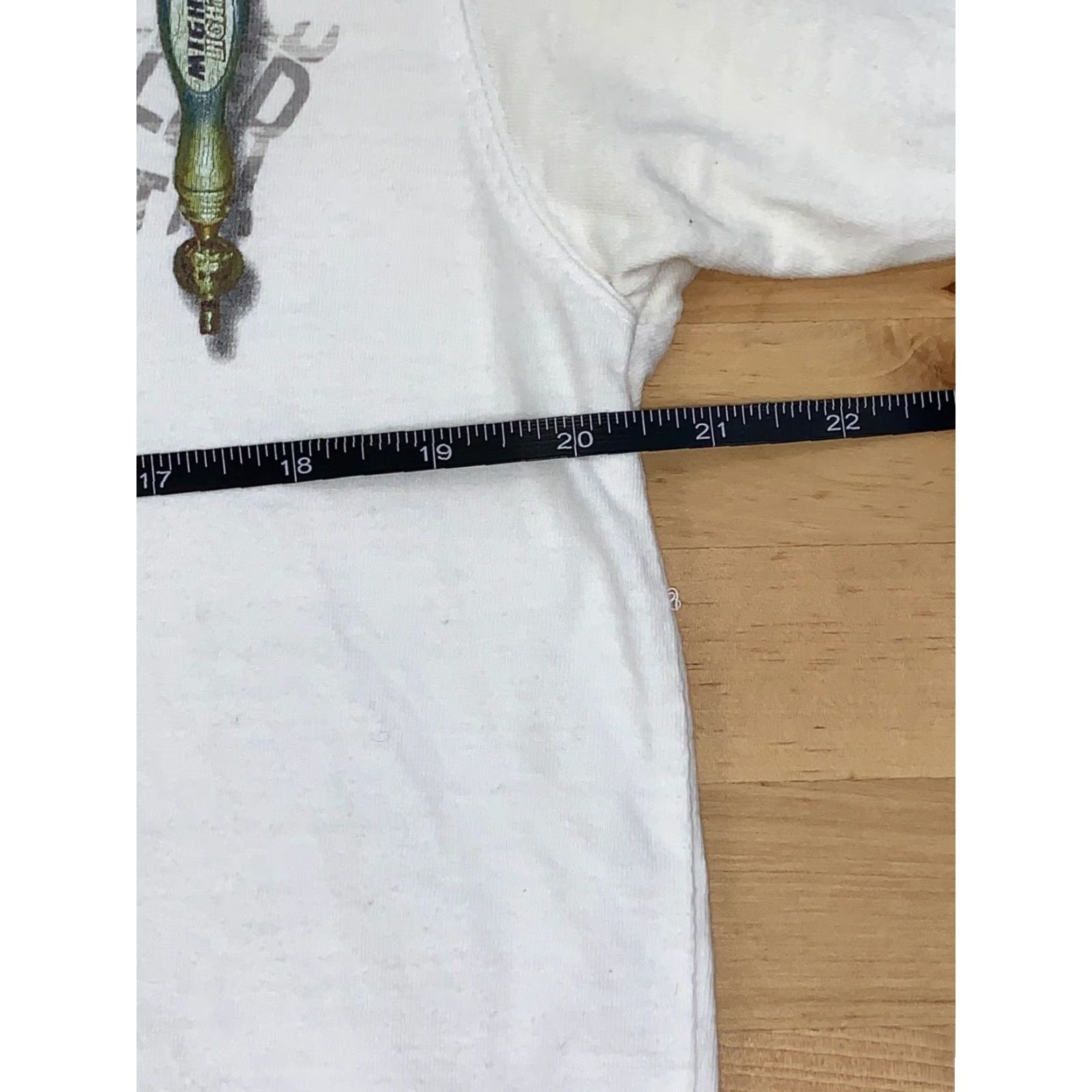 Vintage Newport Blue Beer Open Tap Night Graphic T Shirt White Short Sleeve L Mens Size US L / EU 52-54 / 3 - 6 Thumbnail