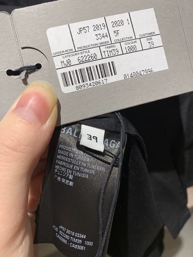 Balenciaga Balenciaga size 39 New with Tags Size 39 Black Mastercard Size US XS / EU 42 / 0 - 4 Thumbnail