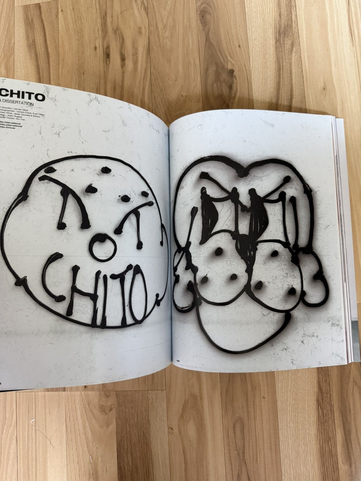 Chito Chito magazine graffiti Size ONE SIZE - 5 Thumbnail