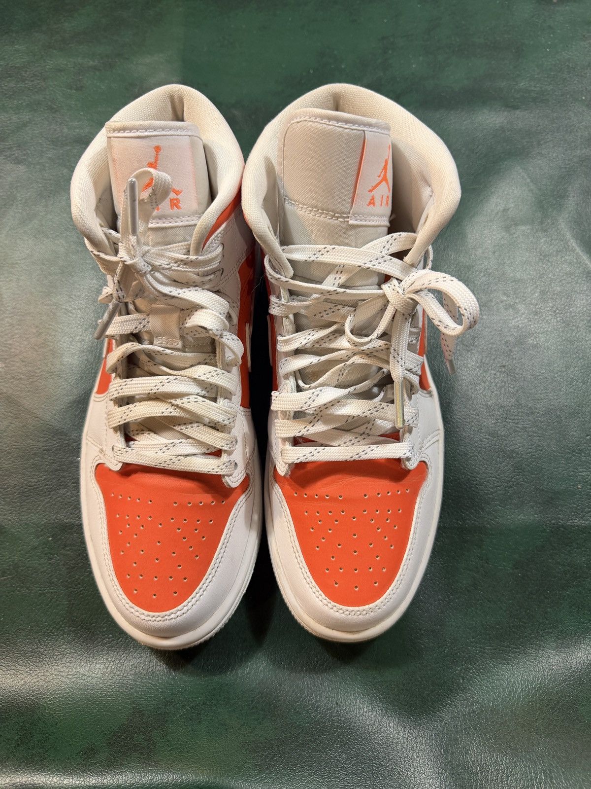Jordan Brand Air Jordan 1 Mid SE "Bright Citrus" Size US 8.5 / EU 41-42 - 2 Thumbnail