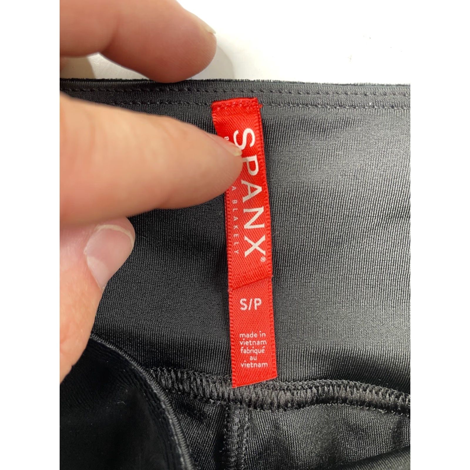 Spanx Spanx Velvet Shaping Legging Women Small Black High Rise Ankle Pants Velour 2070 Size 28" / US 6 / IT 42 - 4 Thumbnail